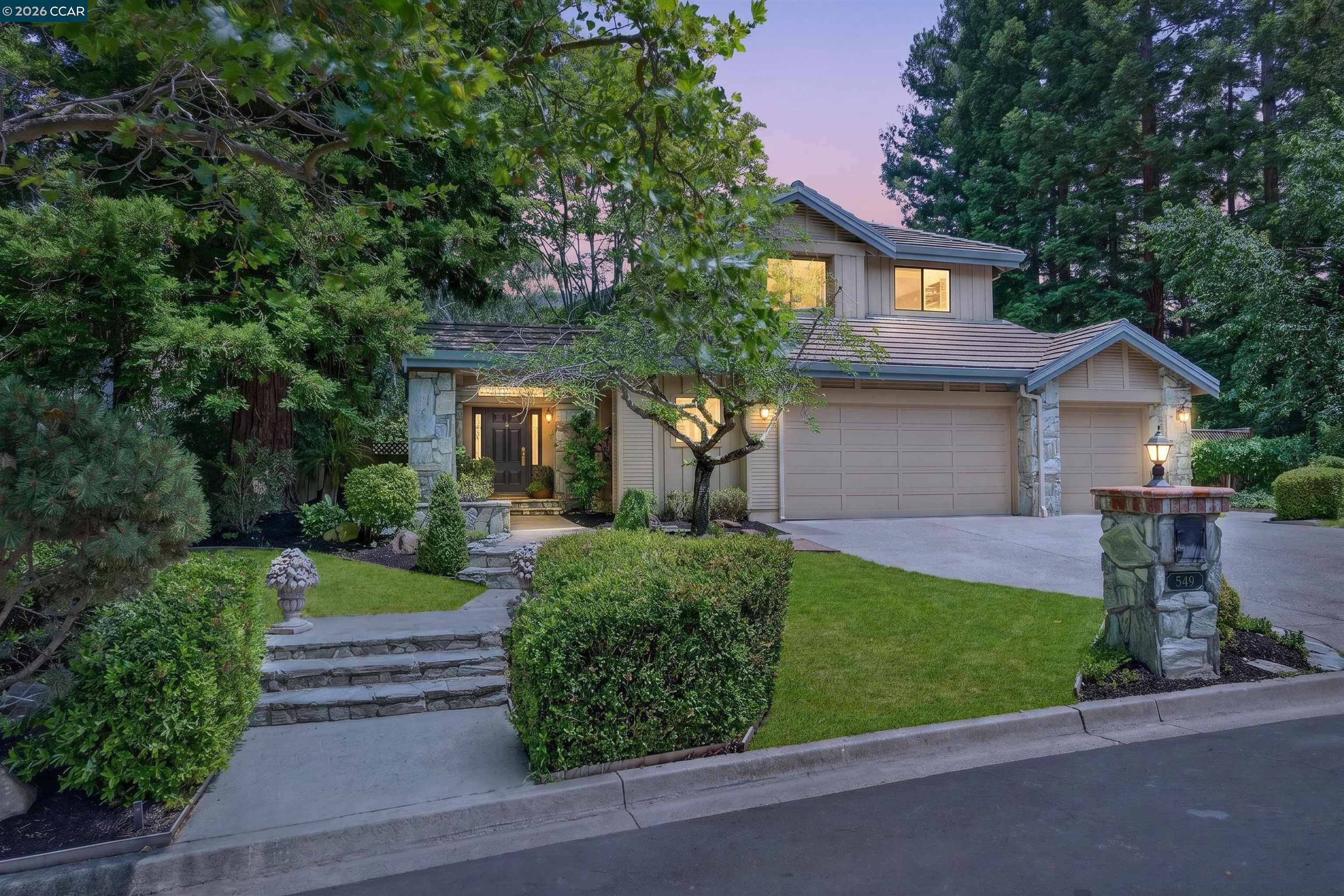 549 Buttonwood Dr