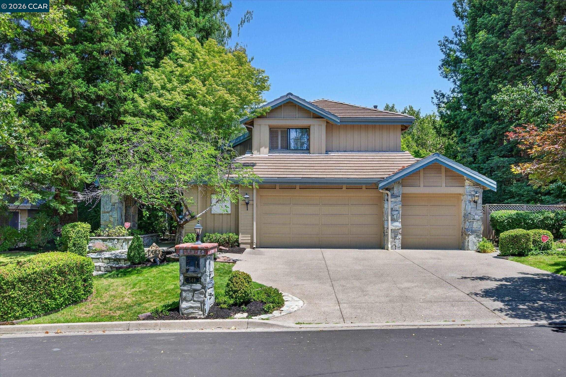 549 Buttonwood Dr