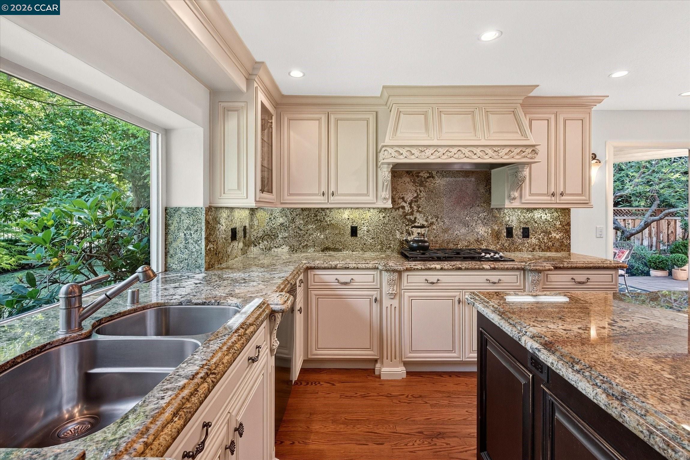 549 Buttonwood Dr