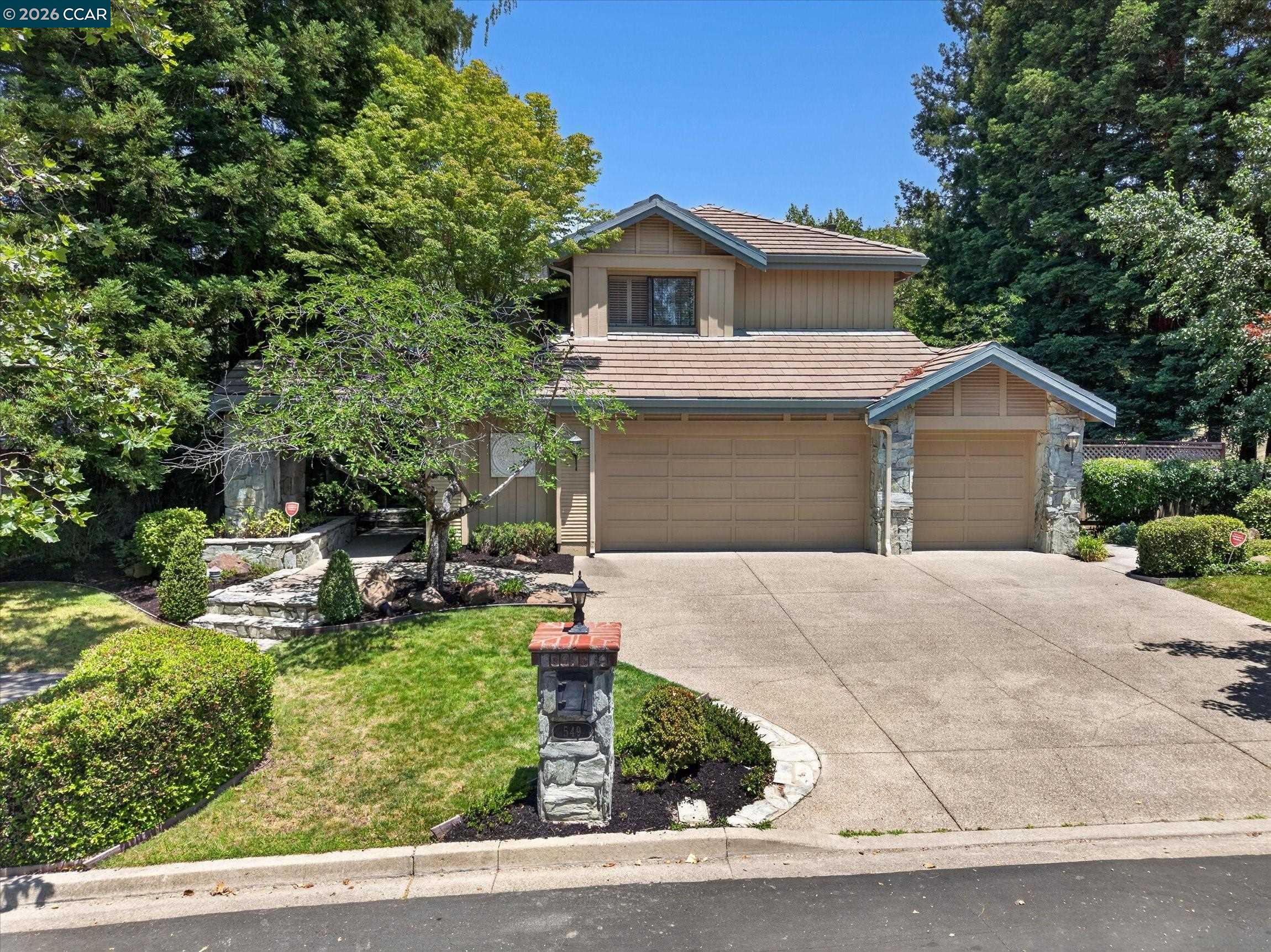 549 Buttonwood Dr