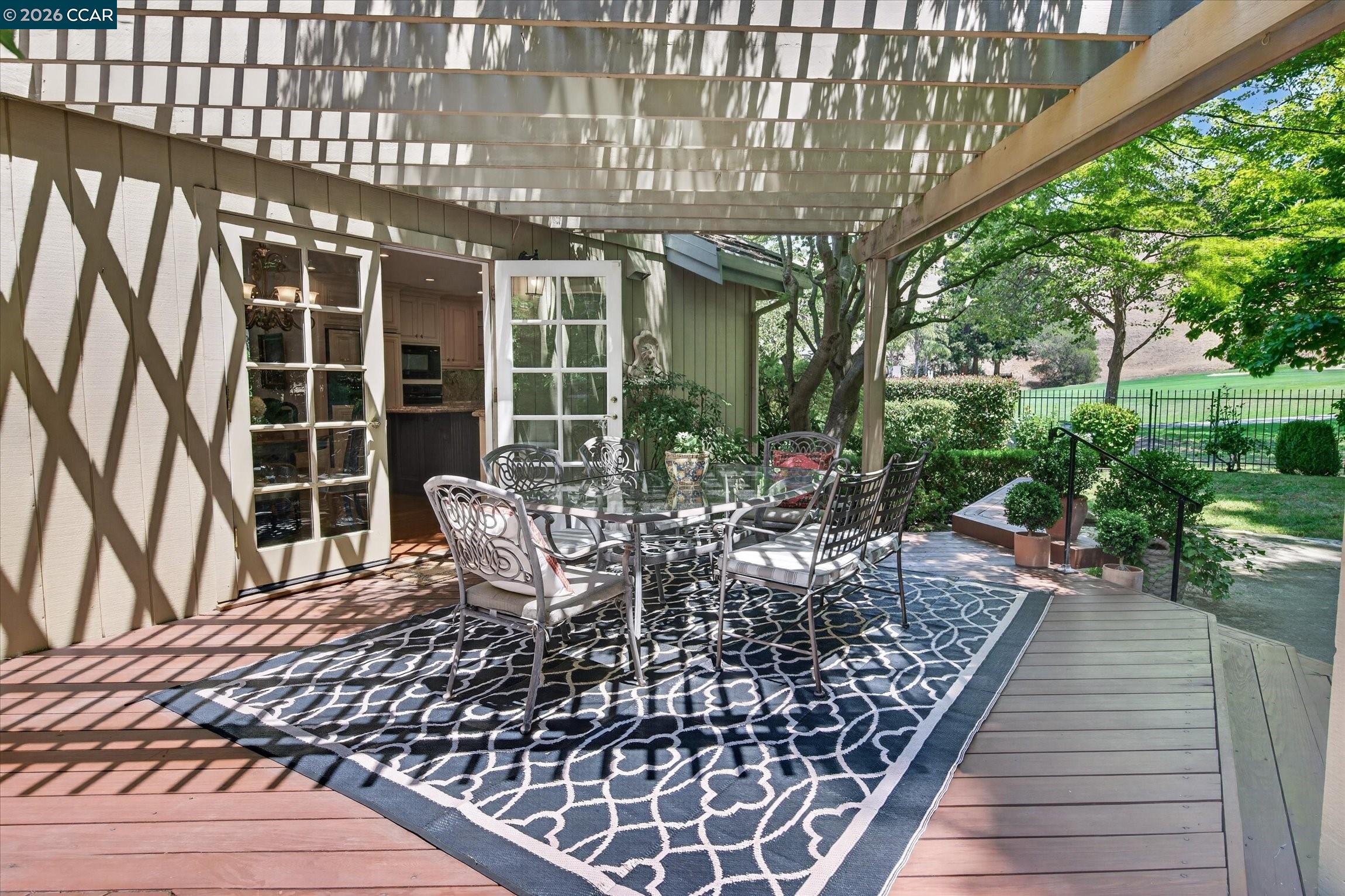 549 Buttonwood Dr
