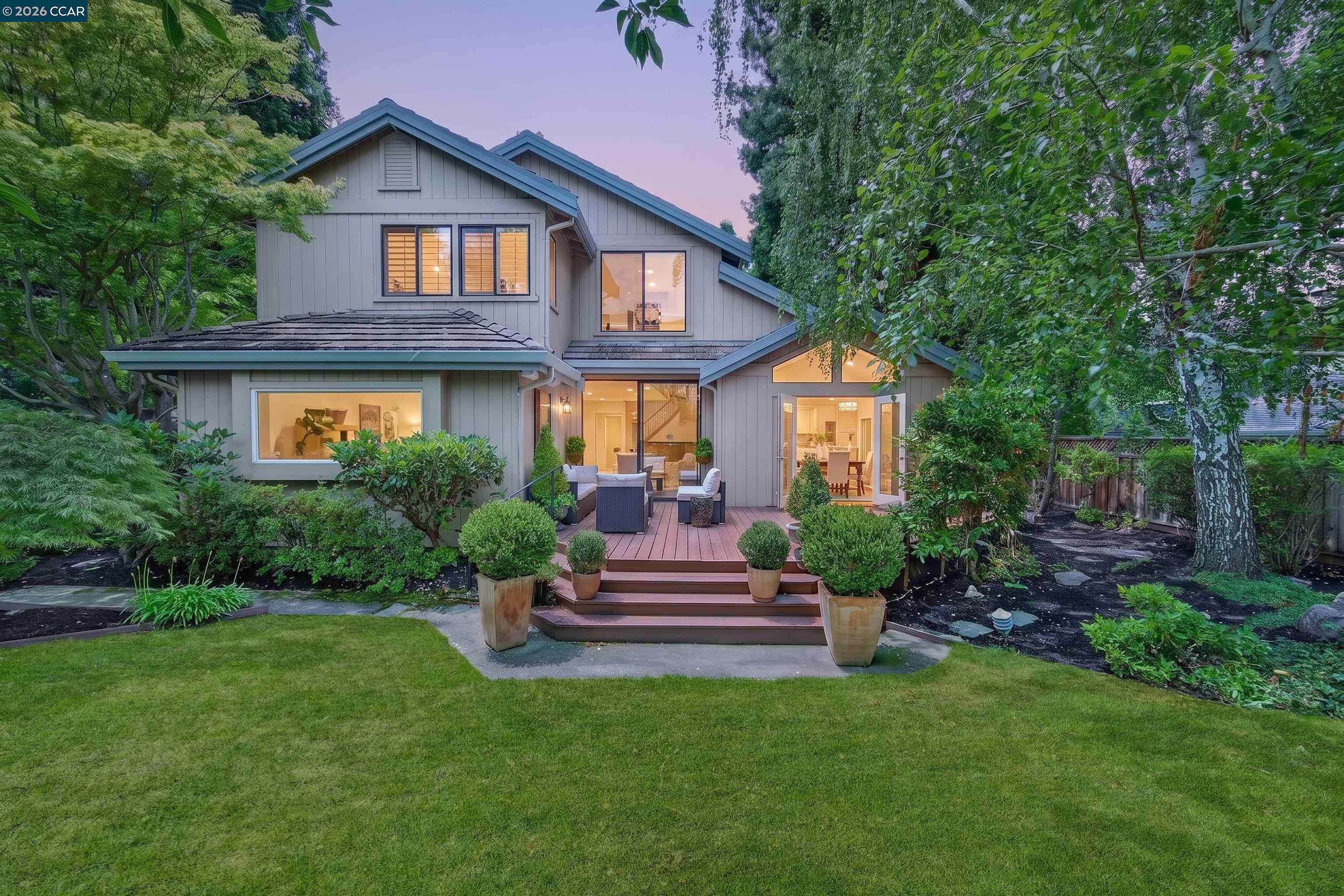 549 Buttonwood Dr