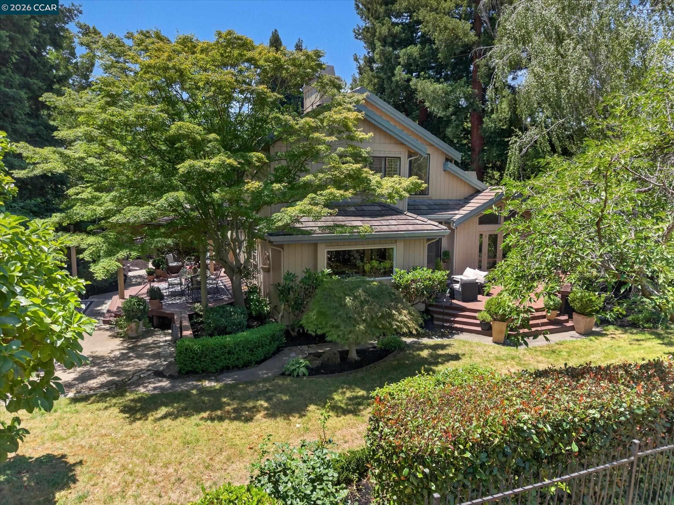 549 Buttonwood Dr