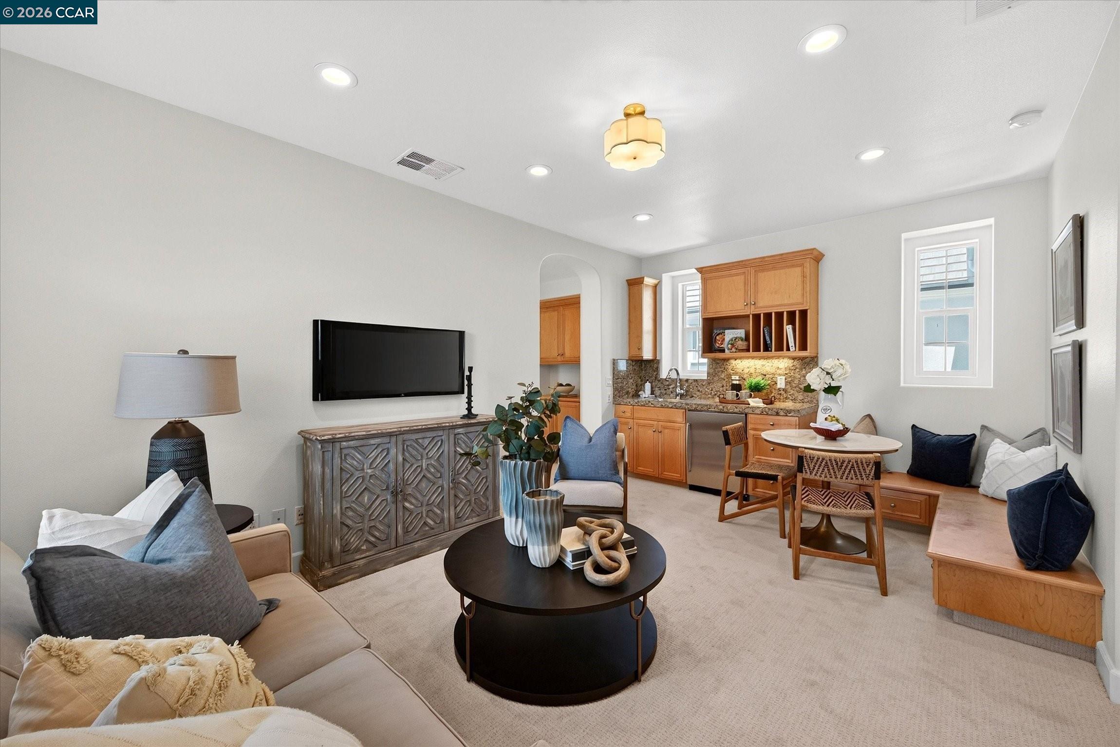 1967 Casablanca St