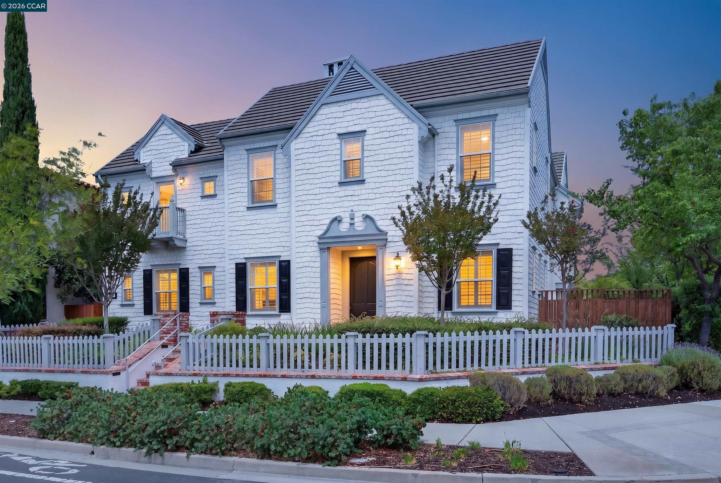1967 Casablanca St
