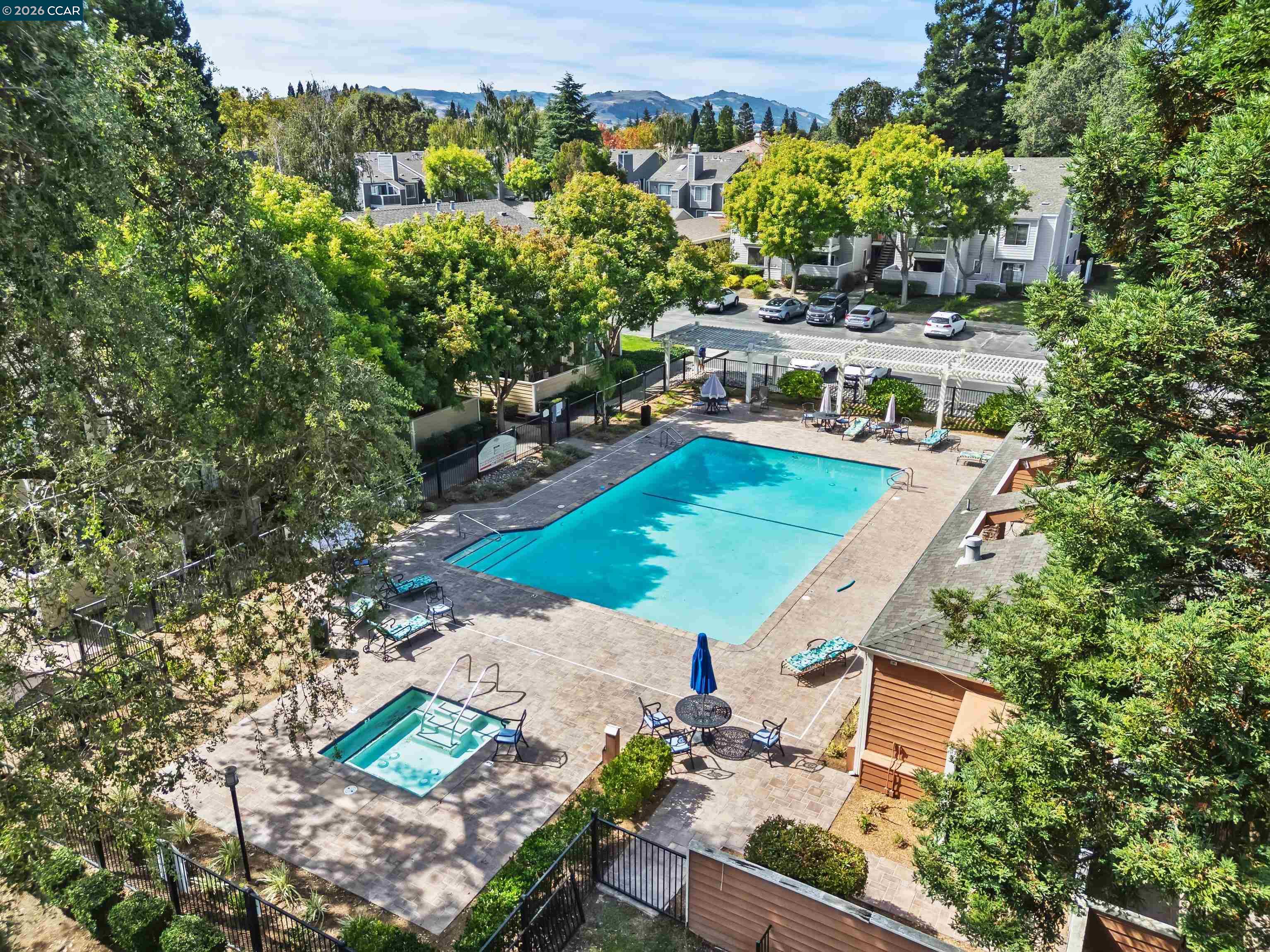 332 Eastridge Dr