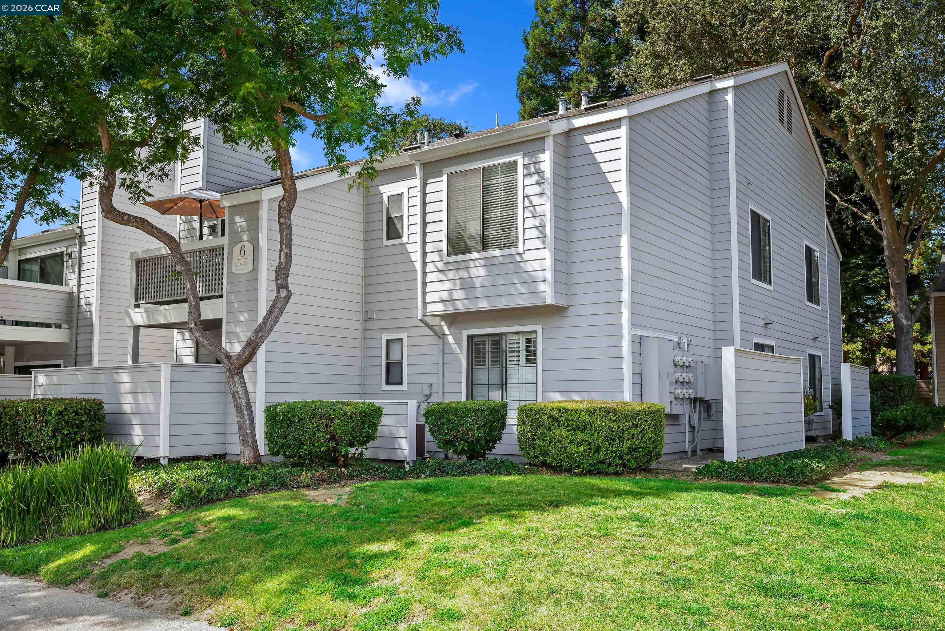 332 Eastridge Dr