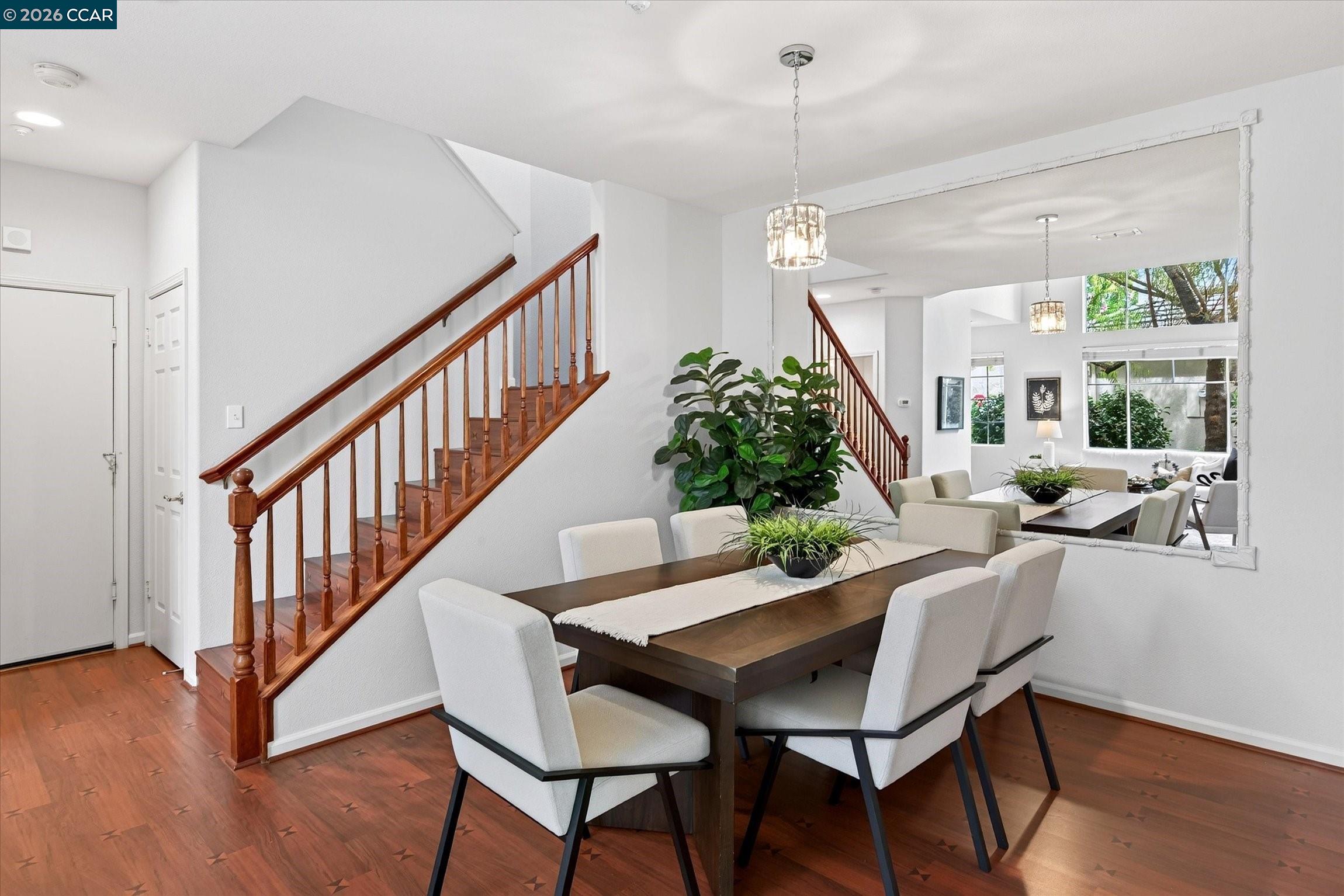 15 Creekside Dr