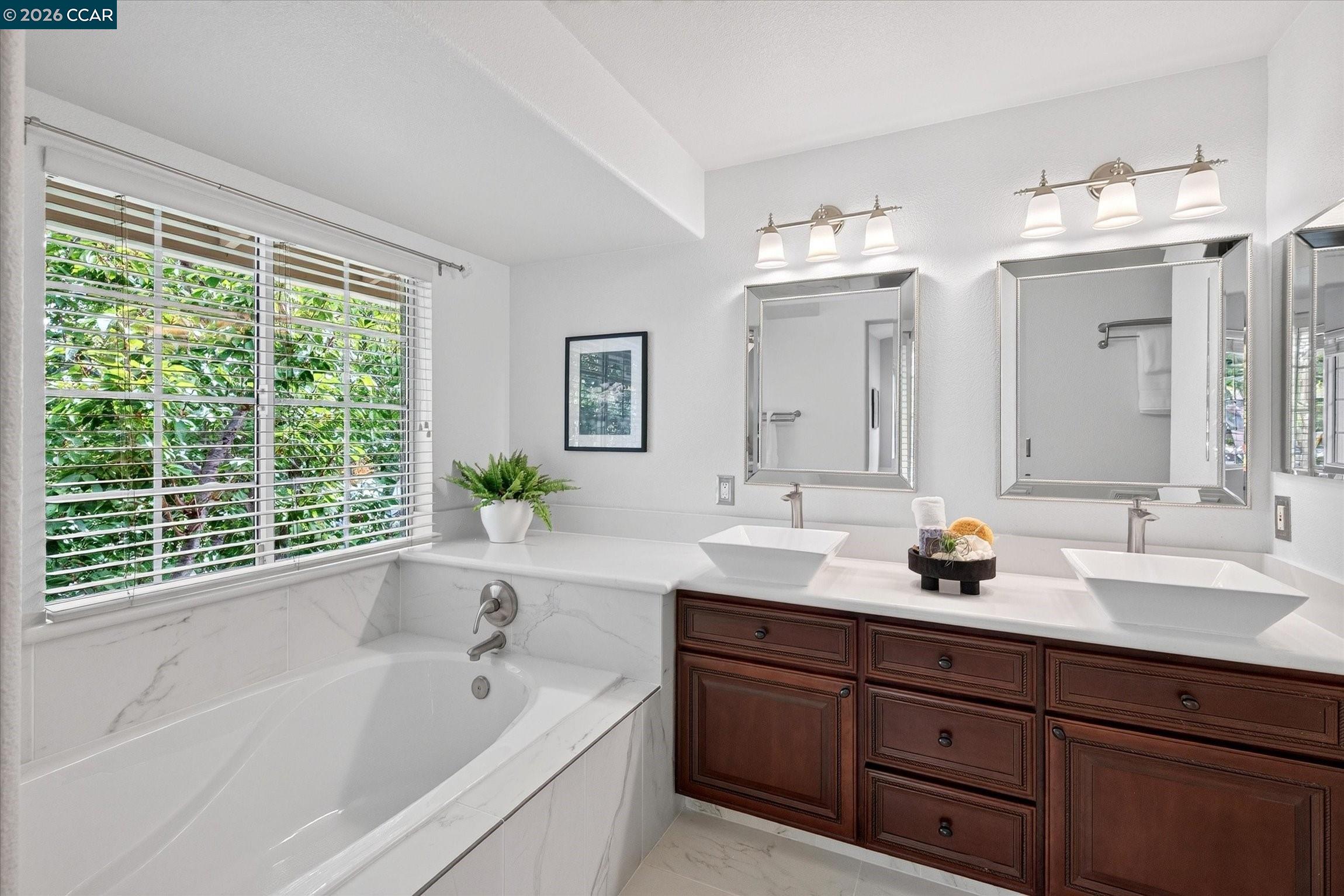 15 Creekside Dr