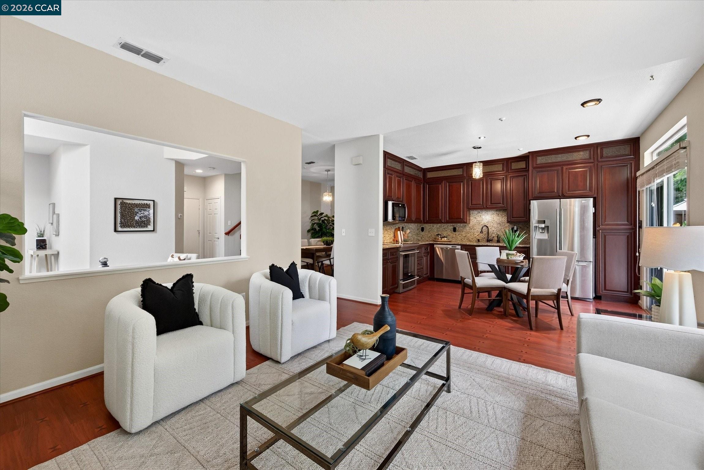 15 Creekside Dr