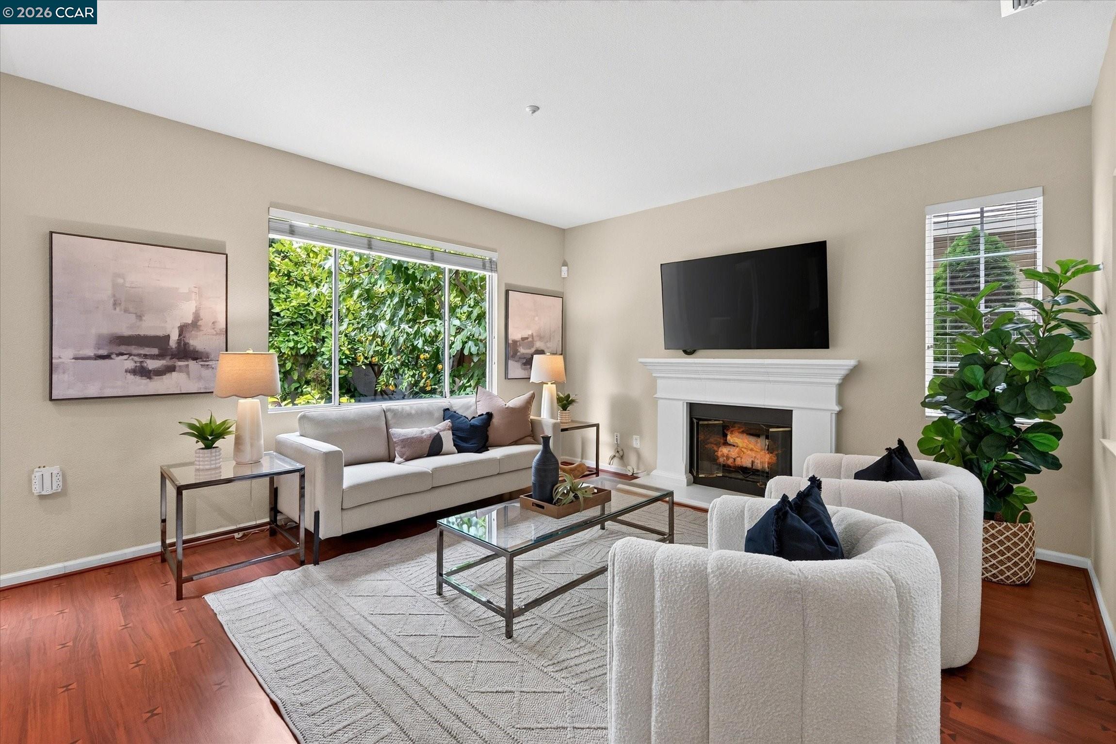 15 Creekside Dr