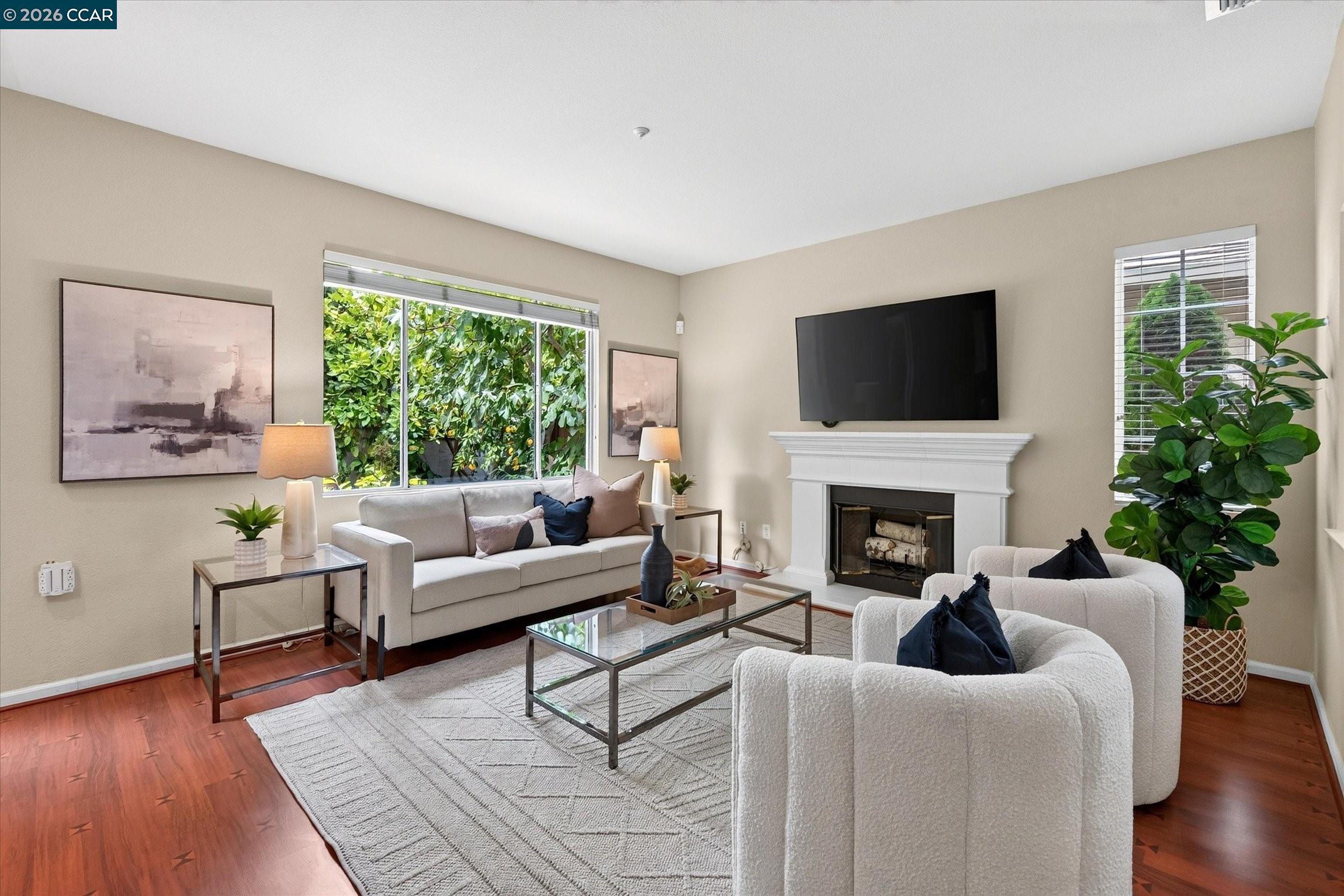 15 Creekside Dr