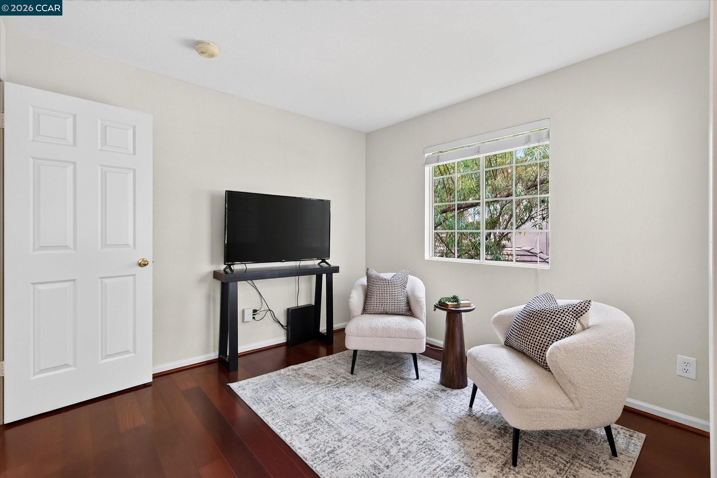 15 Creekside Dr