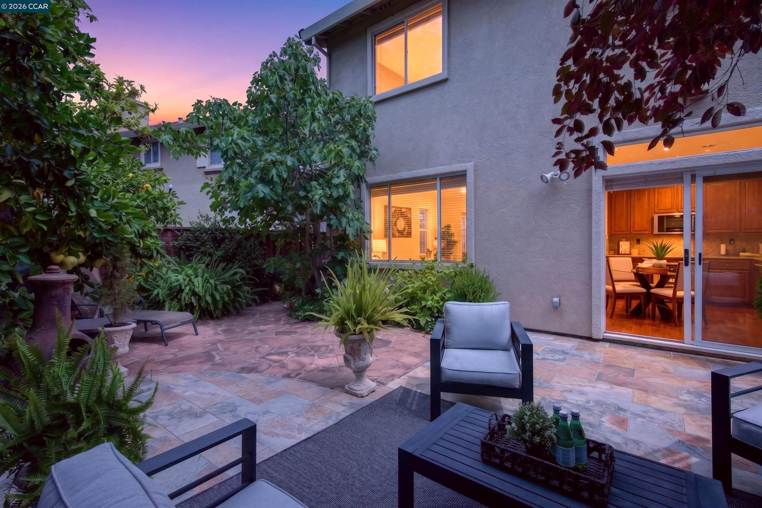 15 Creekside Dr