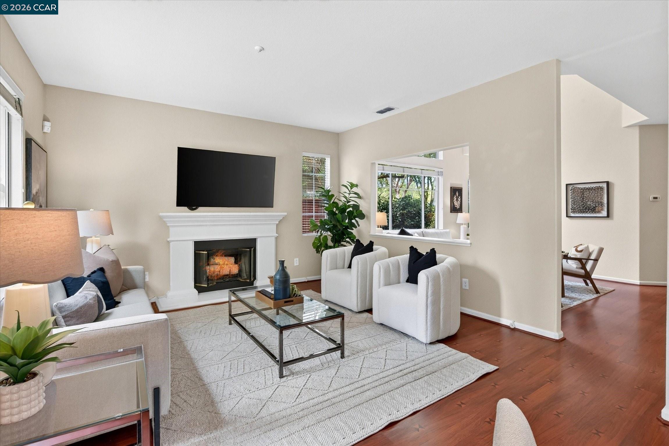 15 Creekside Dr