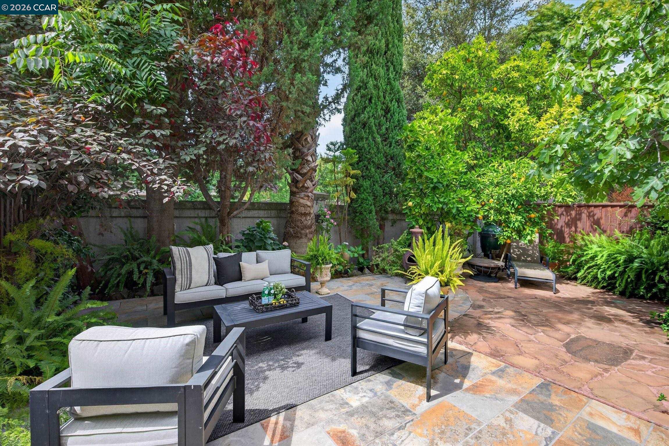 15 Creekside Dr