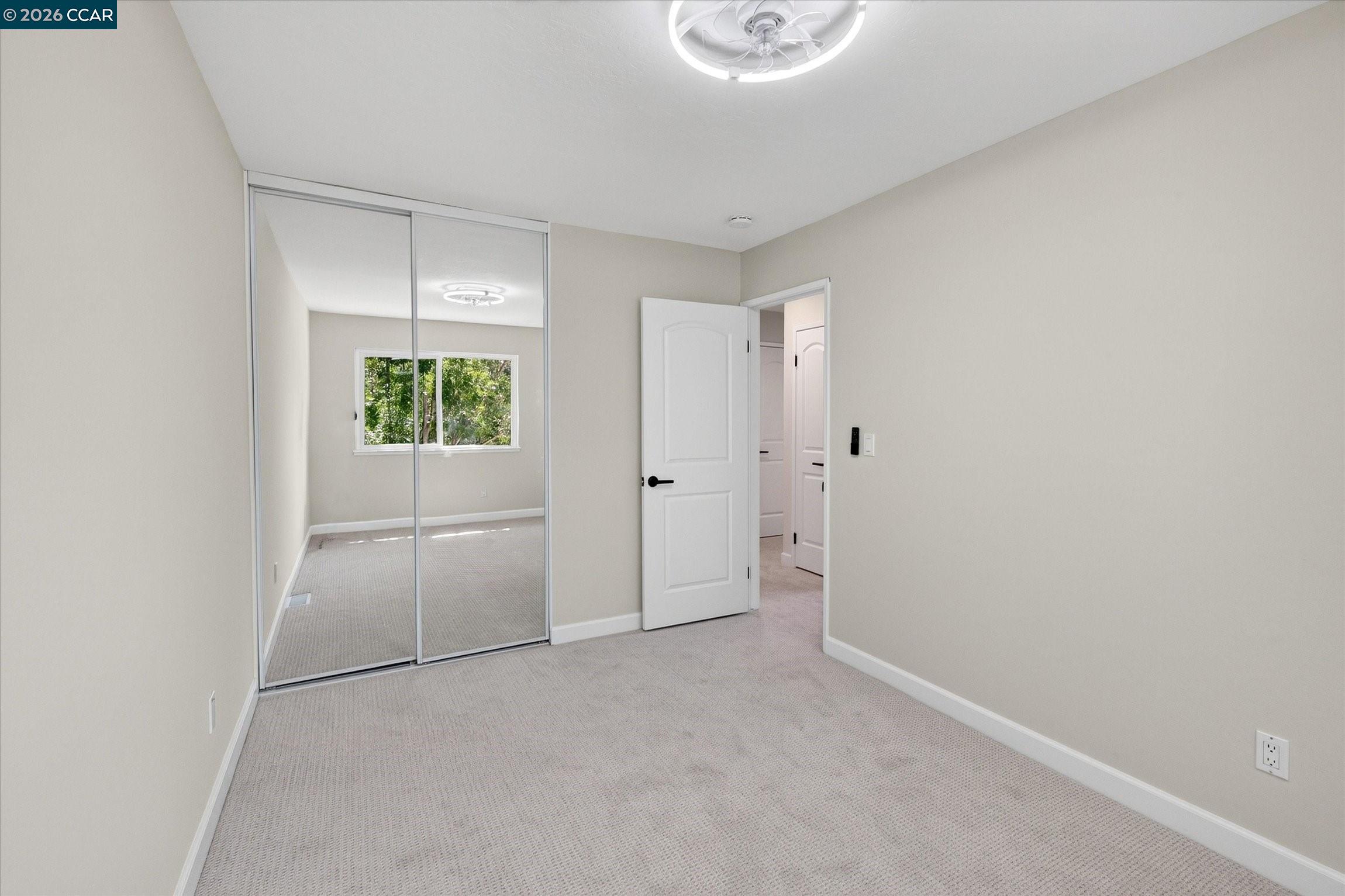 584 Mission Pl