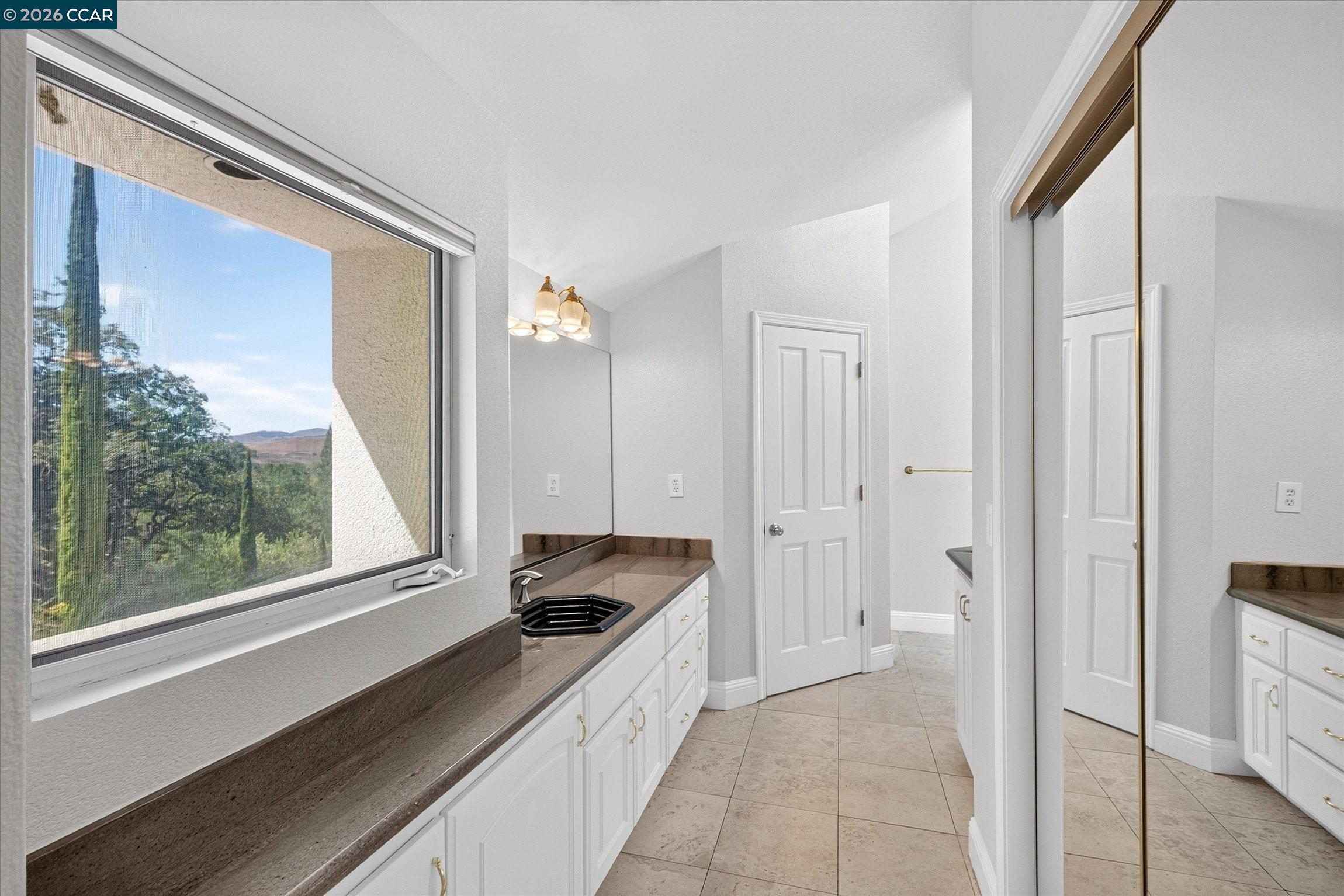 73 Blackhawk Club Ct