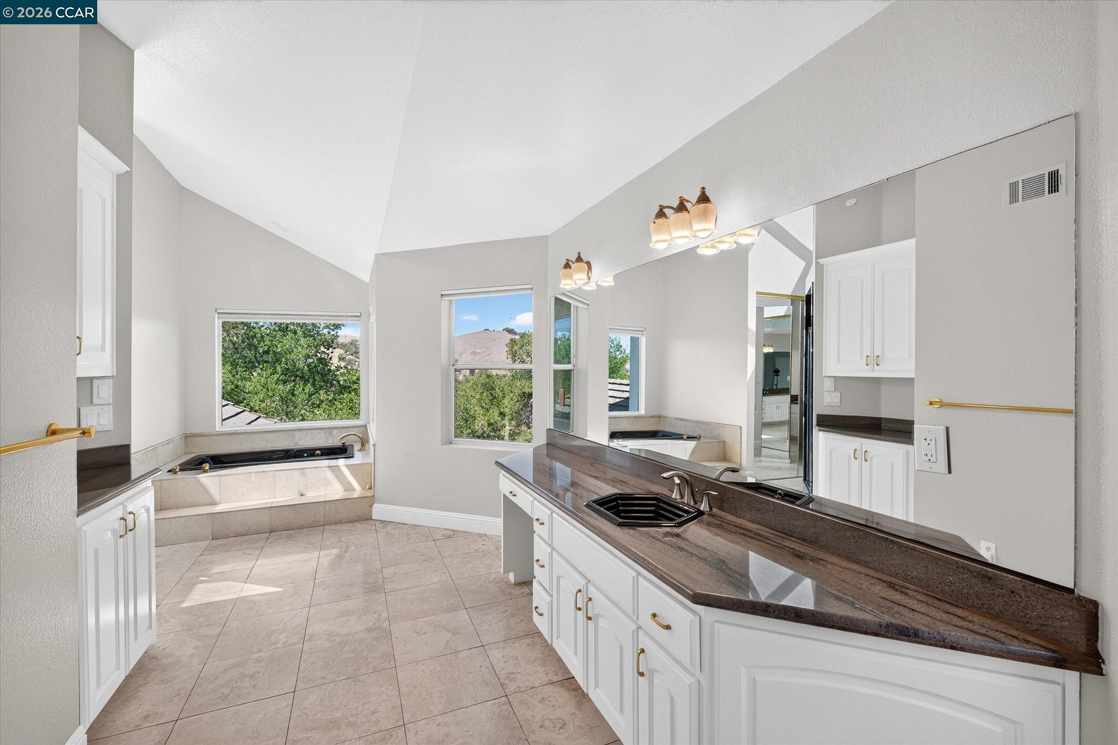73 Blackhawk Club Ct