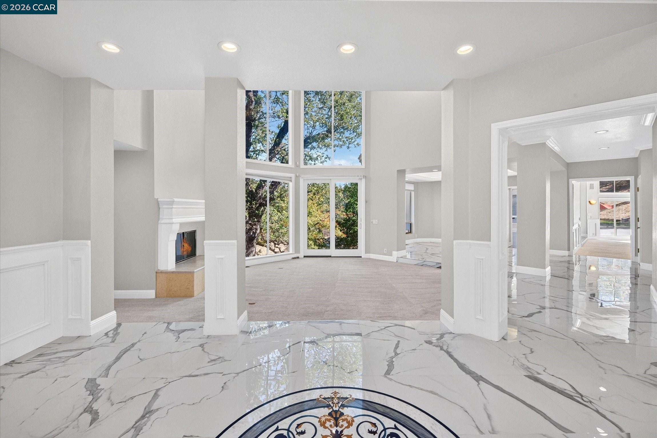 73 Blackhawk Club Ct
