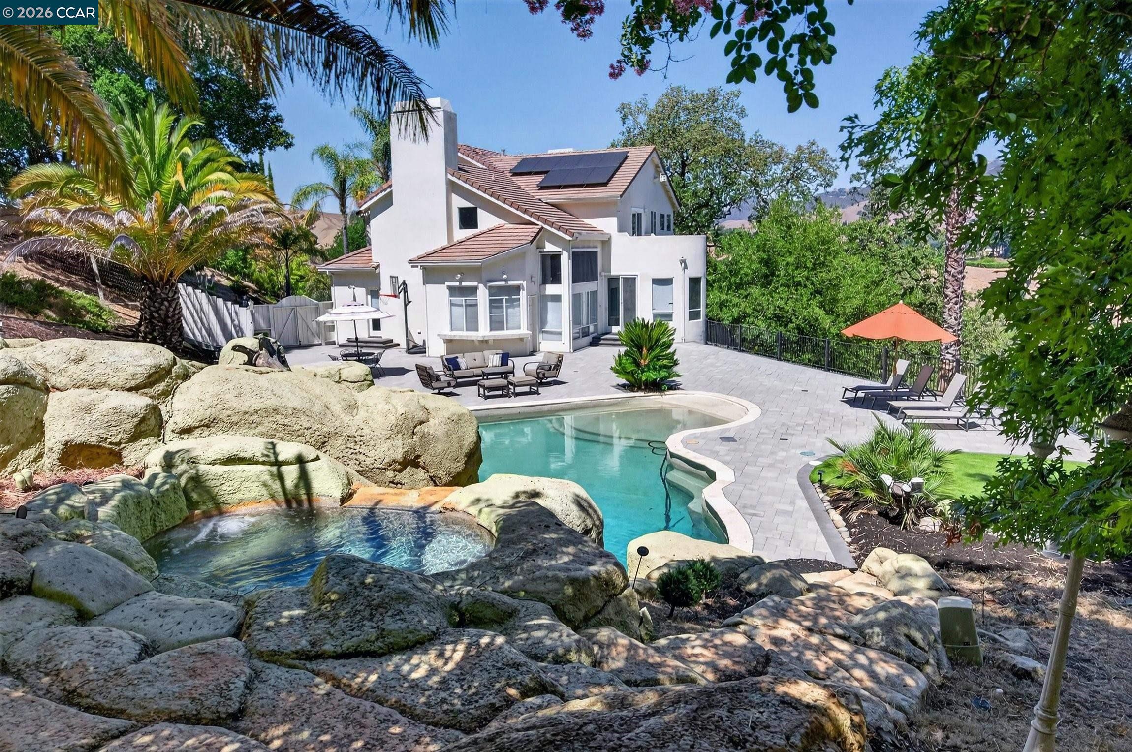 73 Blackhawk Club Ct