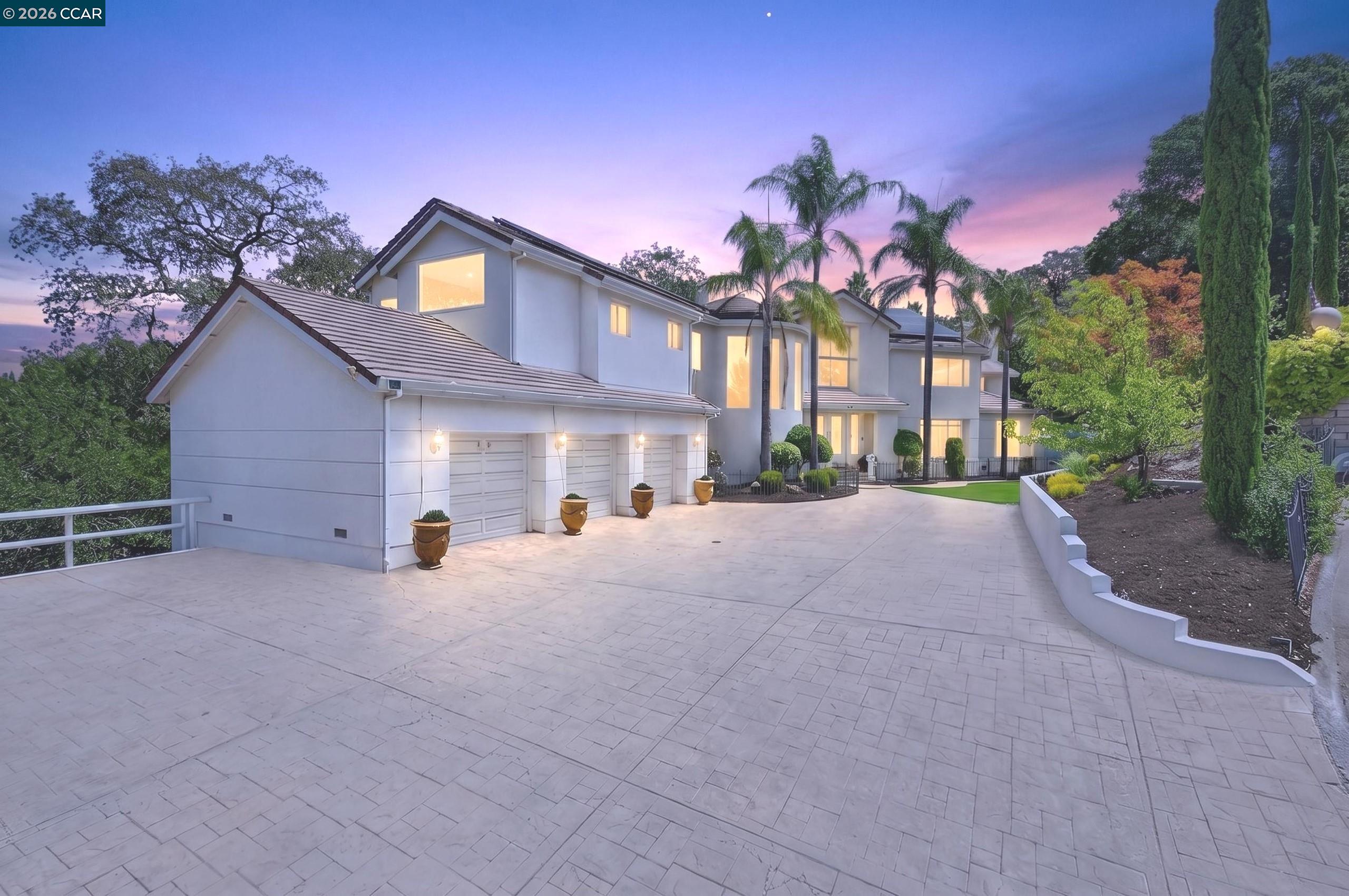 73 Blackhawk Club Ct