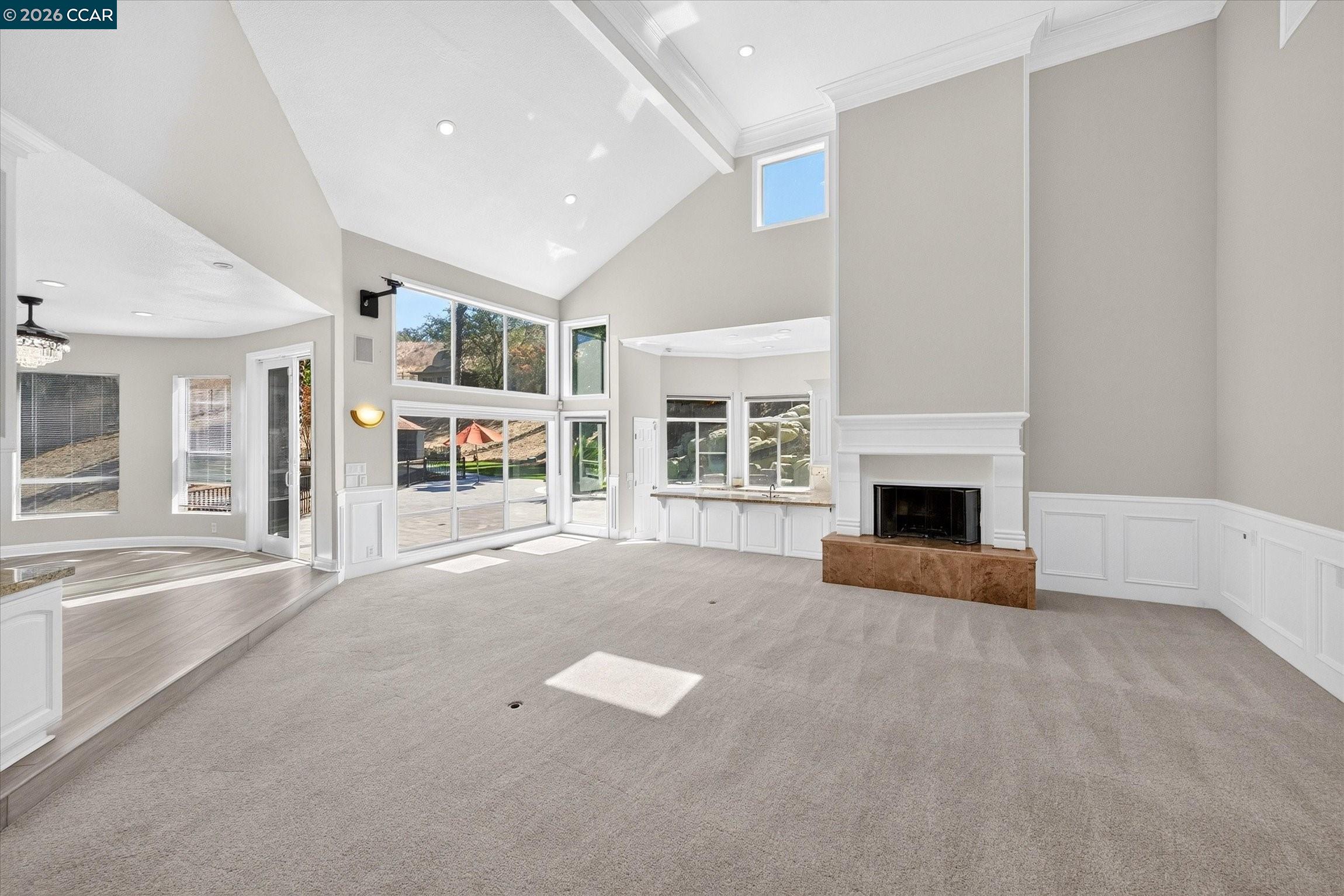 73 Blackhawk Club Ct