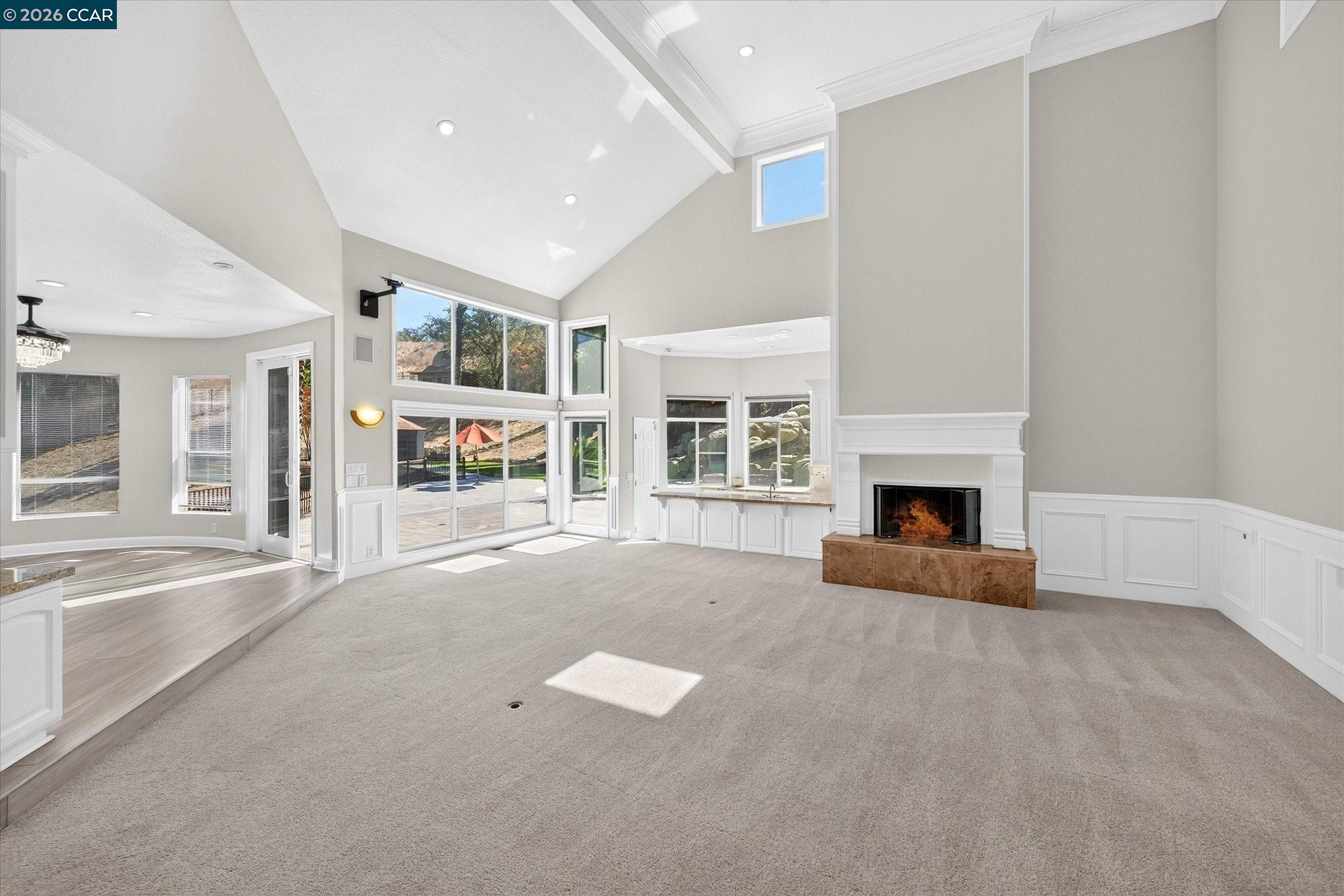 73 Blackhawk Club Ct