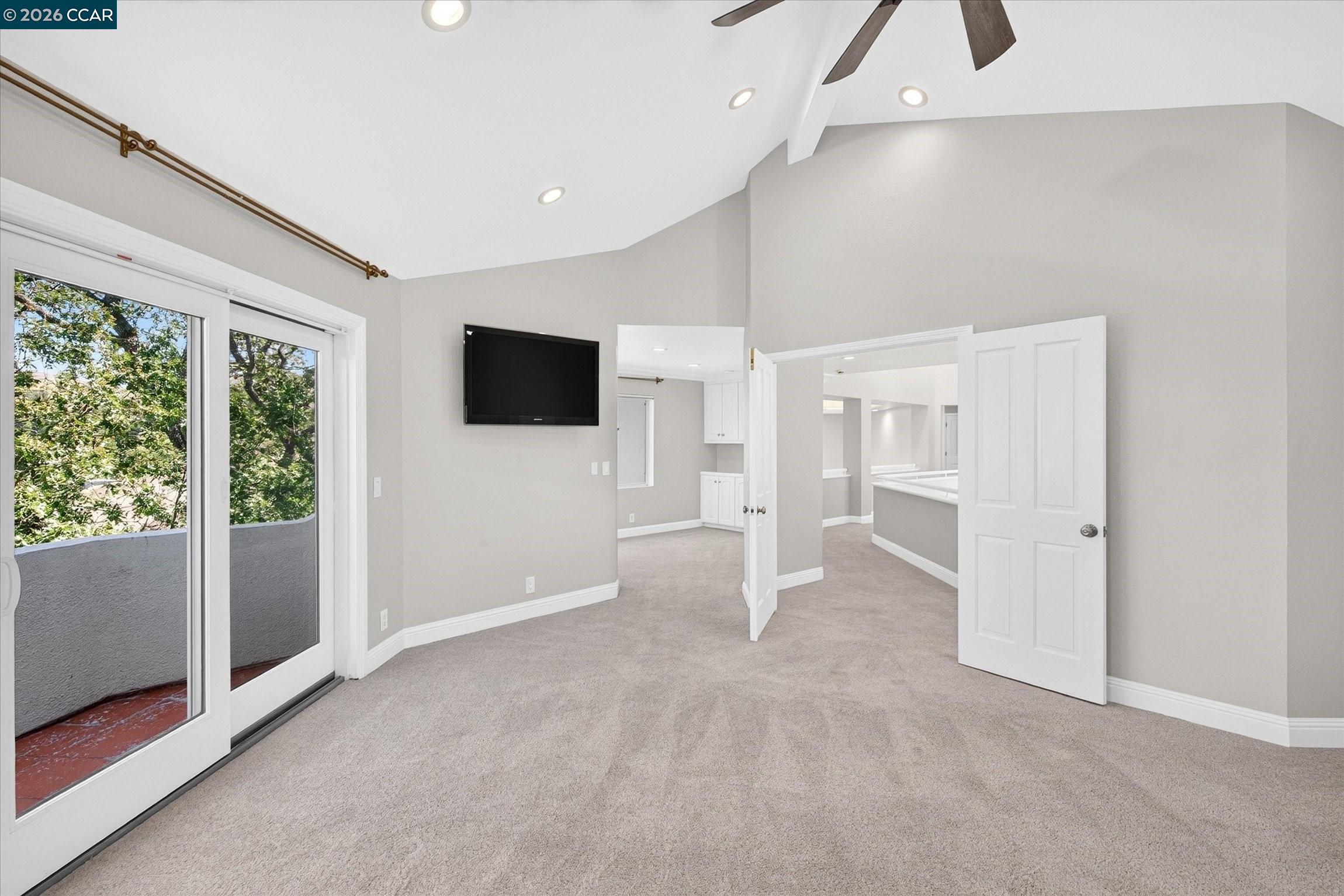 73 Blackhawk Club Ct