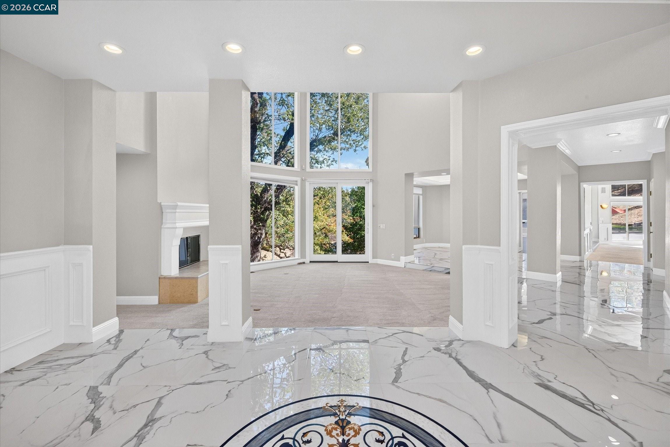 73 Blackhawk Club Ct