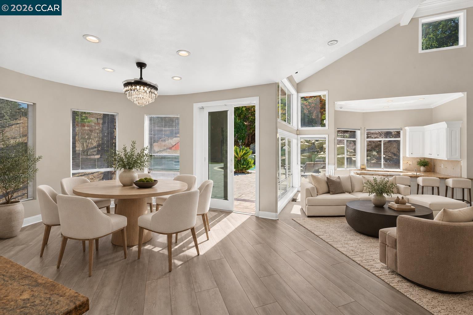 73 Blackhawk Club Ct