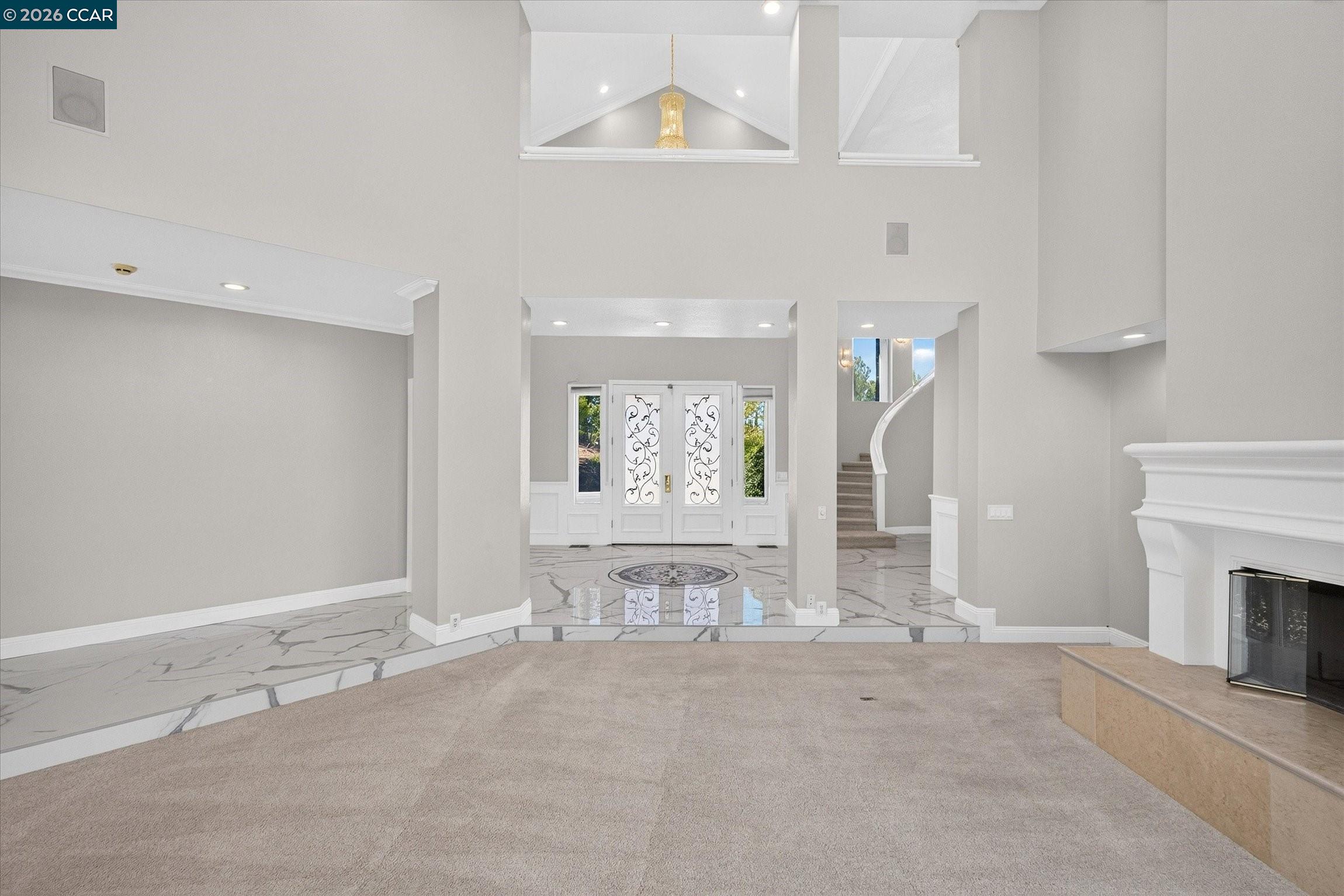 73 Blackhawk Club Ct