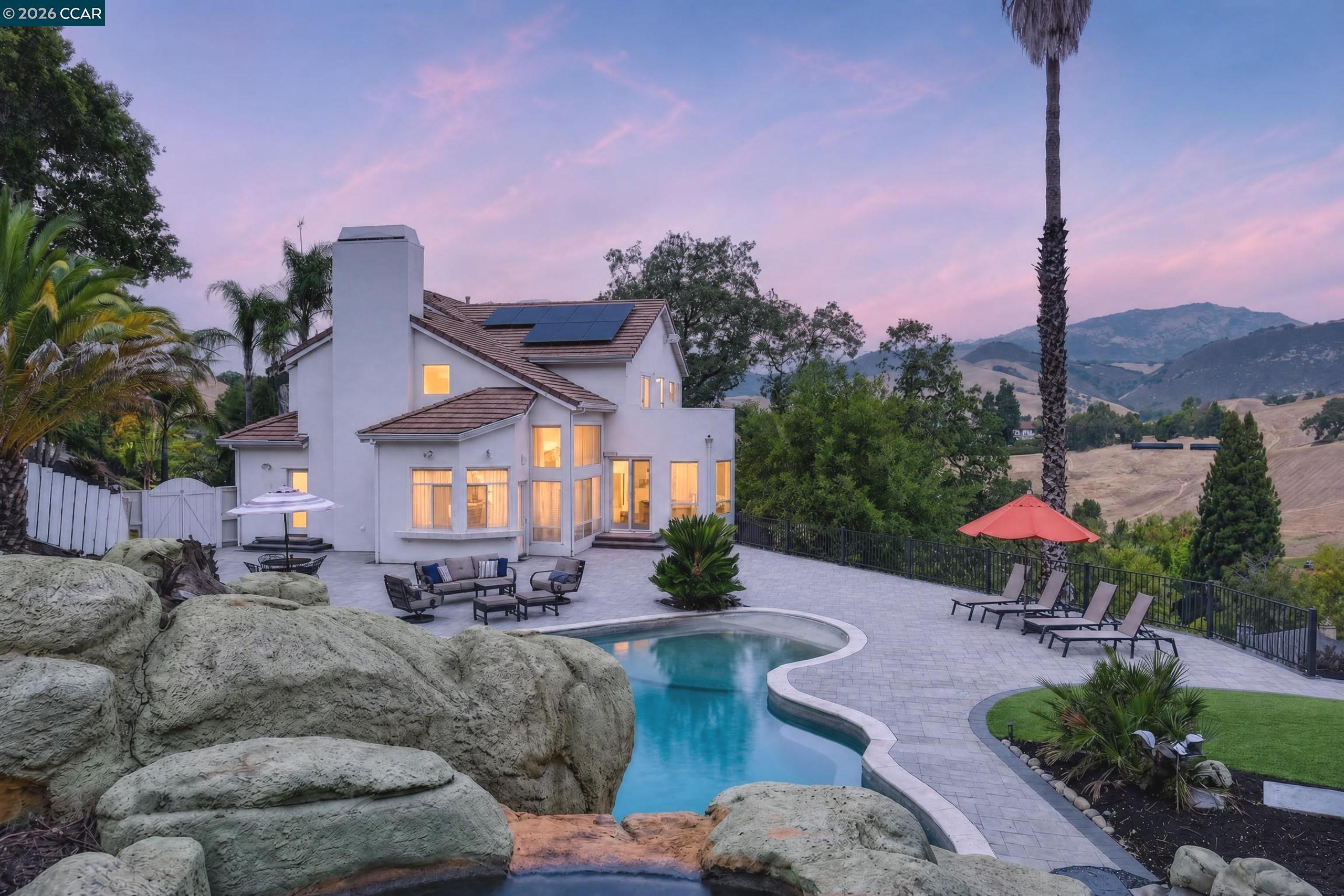 73 Blackhawk Club Ct