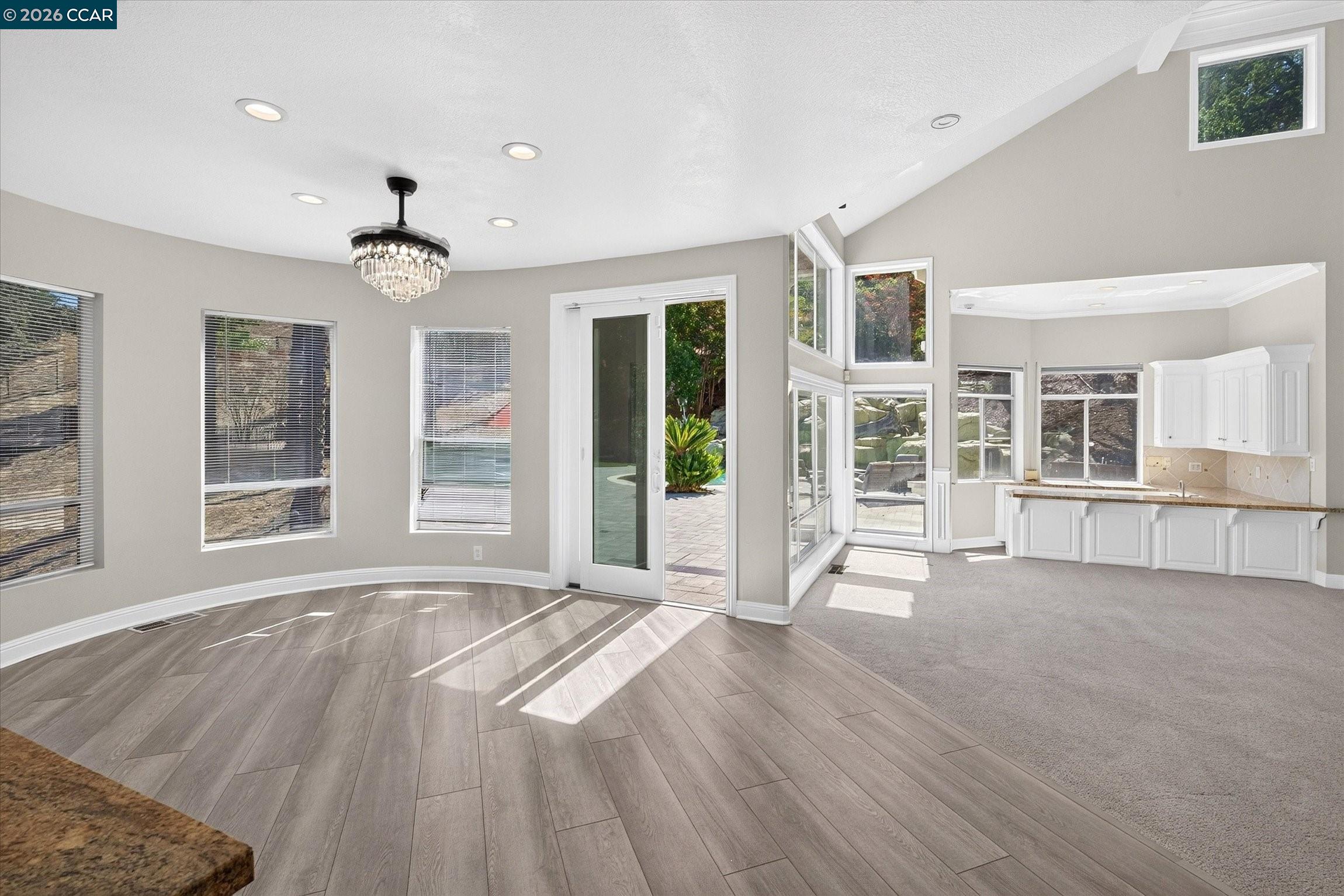 73 Blackhawk Club Ct