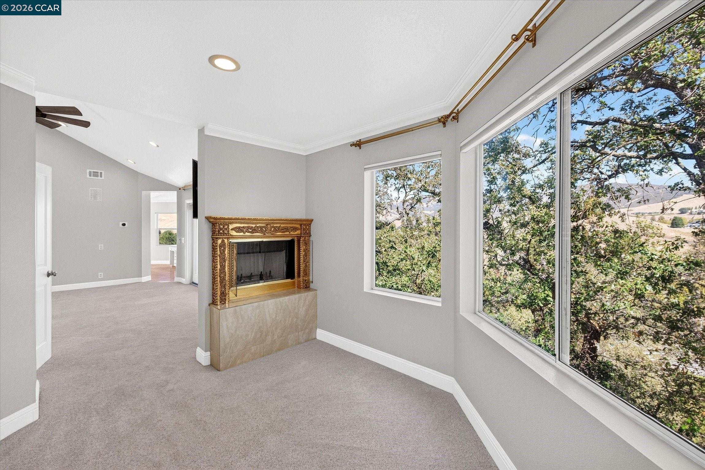 73 Blackhawk Club Ct