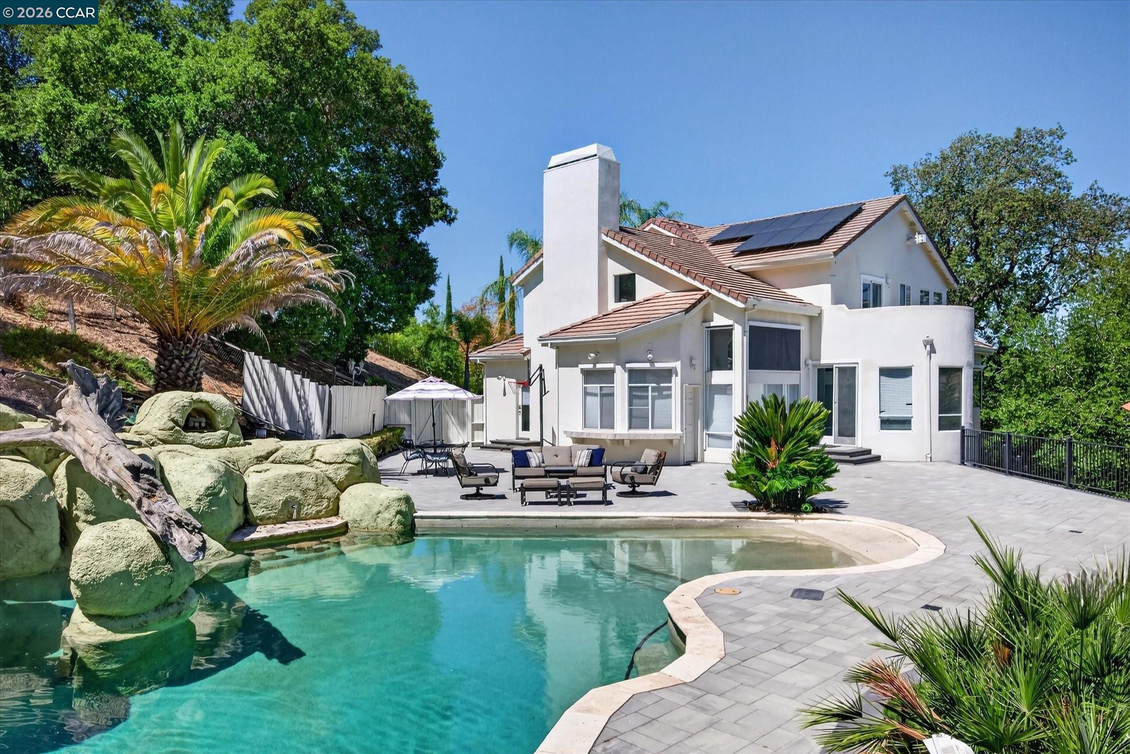 73 Blackhawk Club Ct