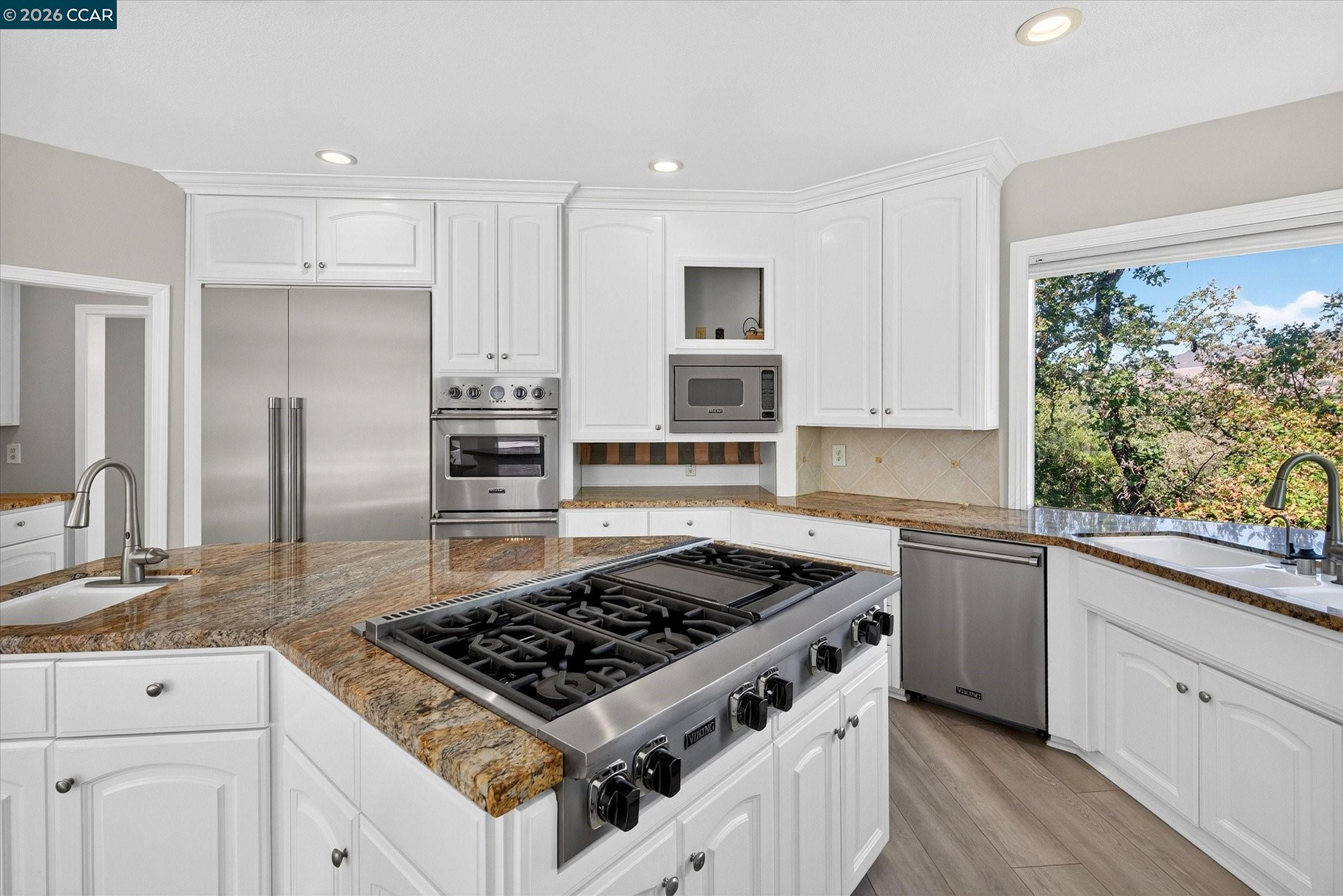 73 Blackhawk Club Ct