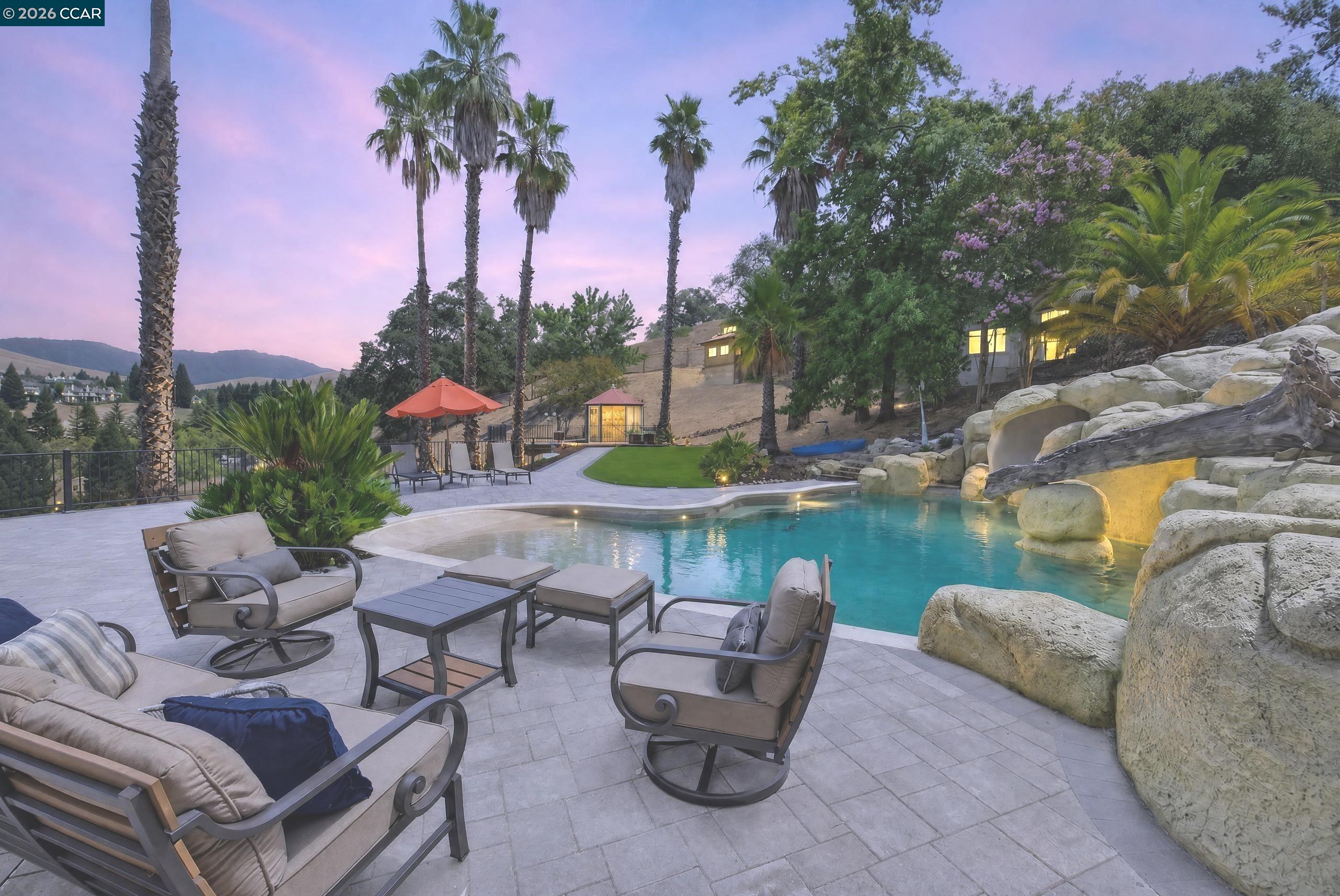 73 Blackhawk Club Ct