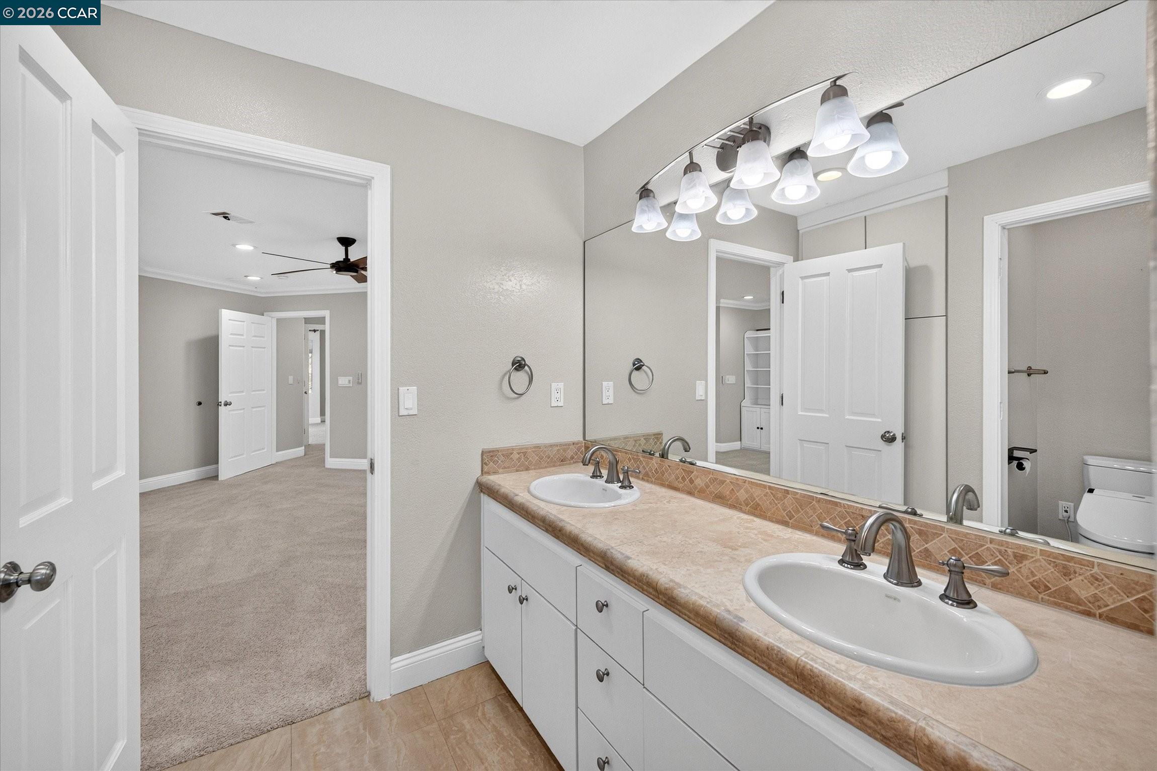 73 Blackhawk Club Ct