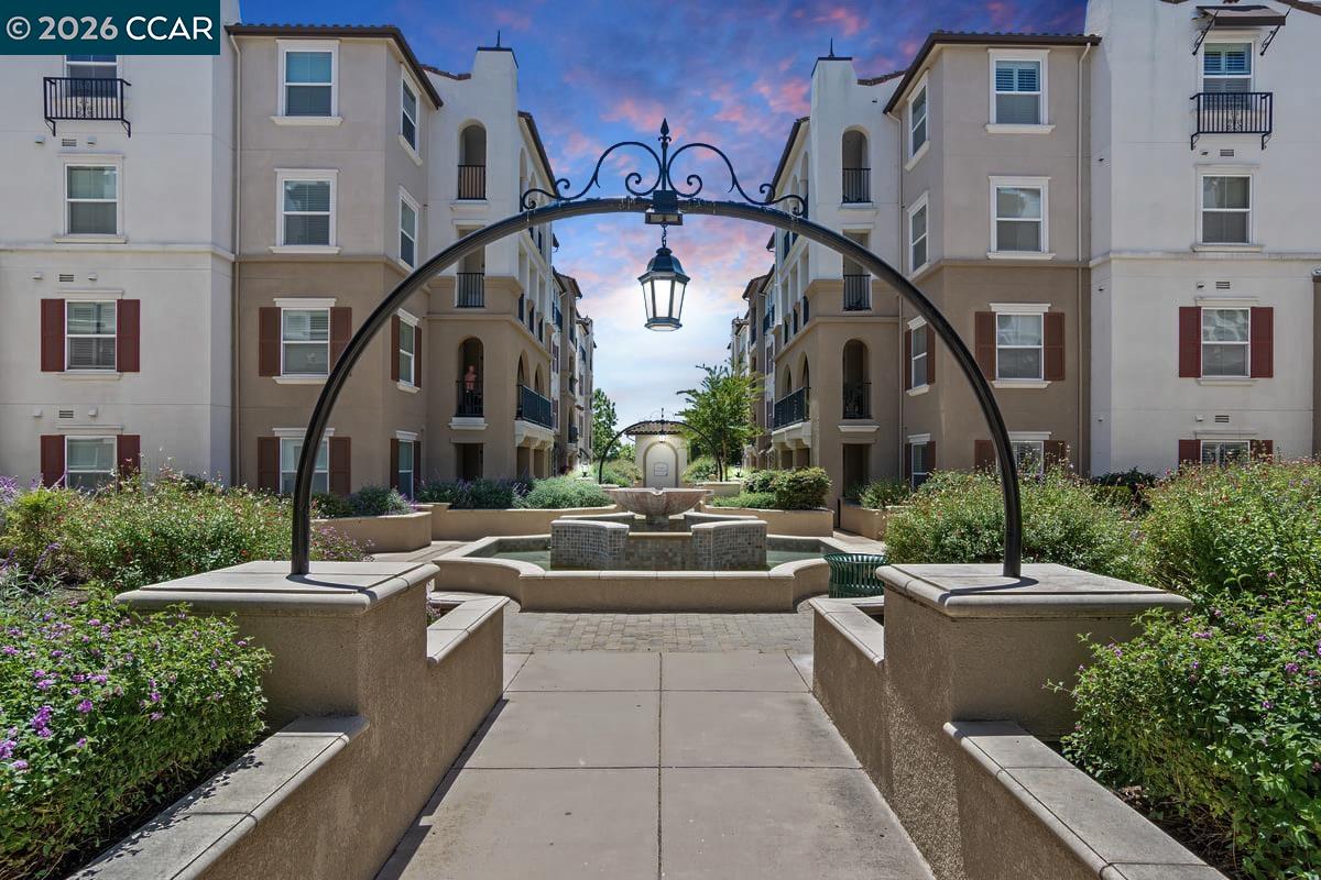 3240 Maguire Way # 401