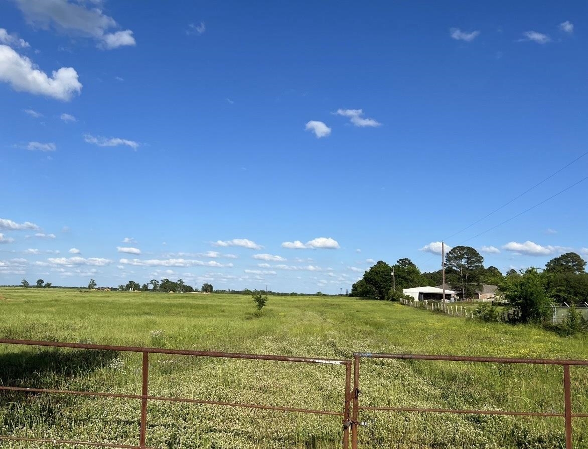 10 ACRES TBD FM 2276
