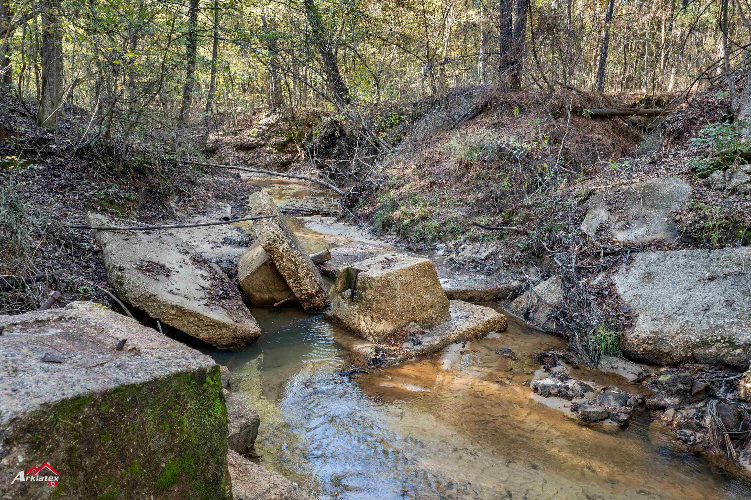 677 Private Road 3455