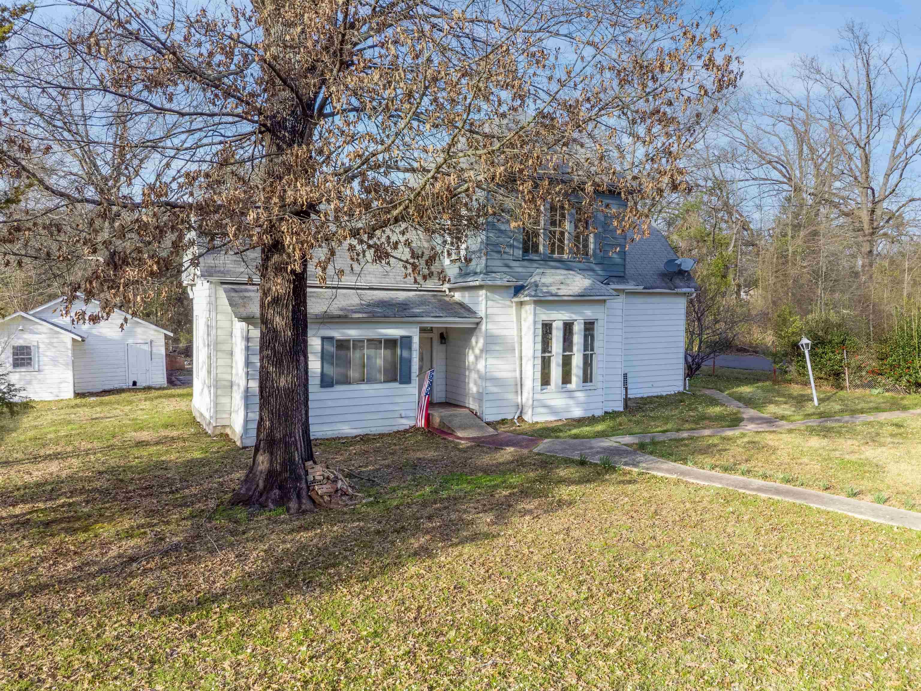 2701 University Ave