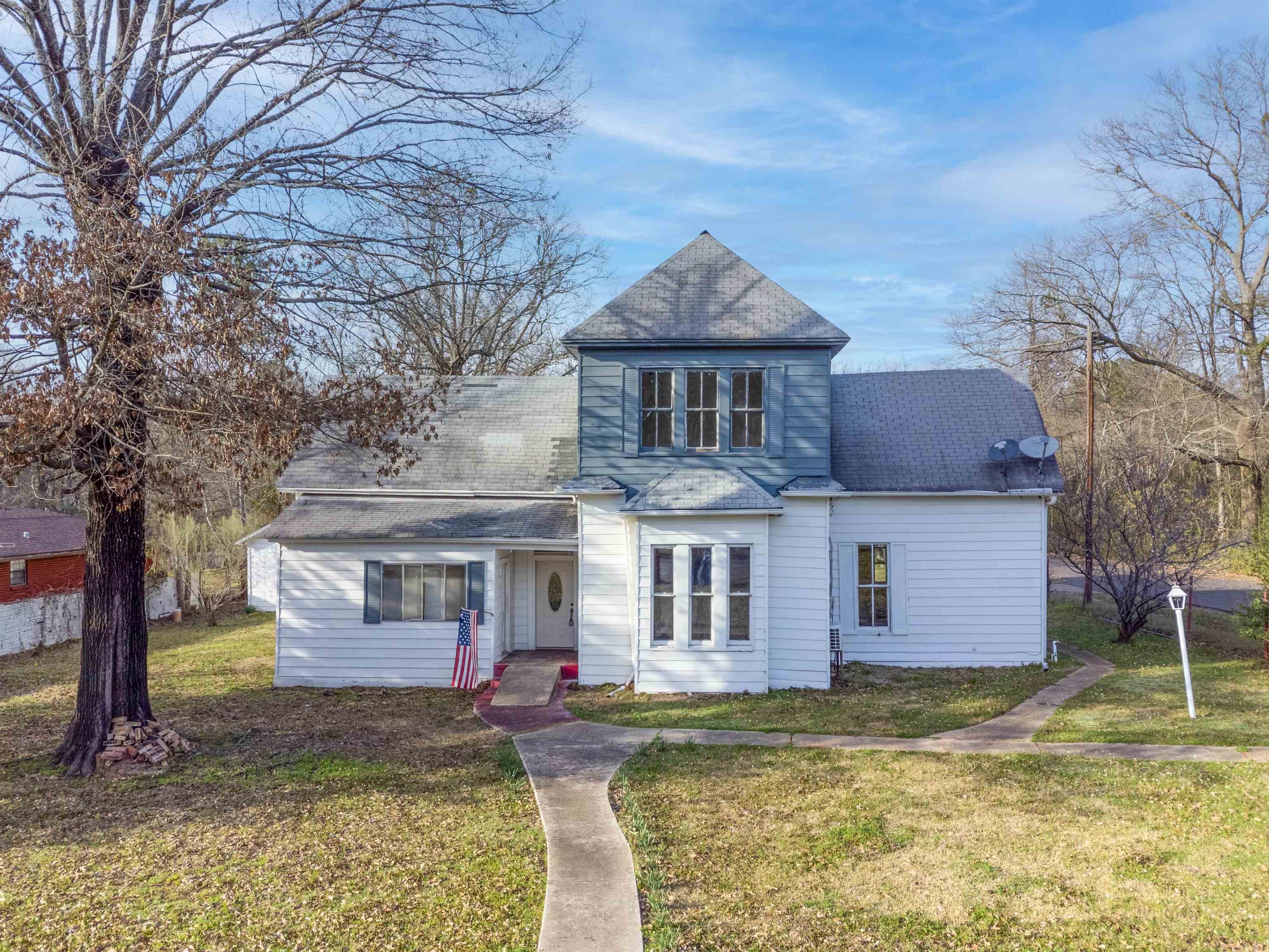 2701 University Ave