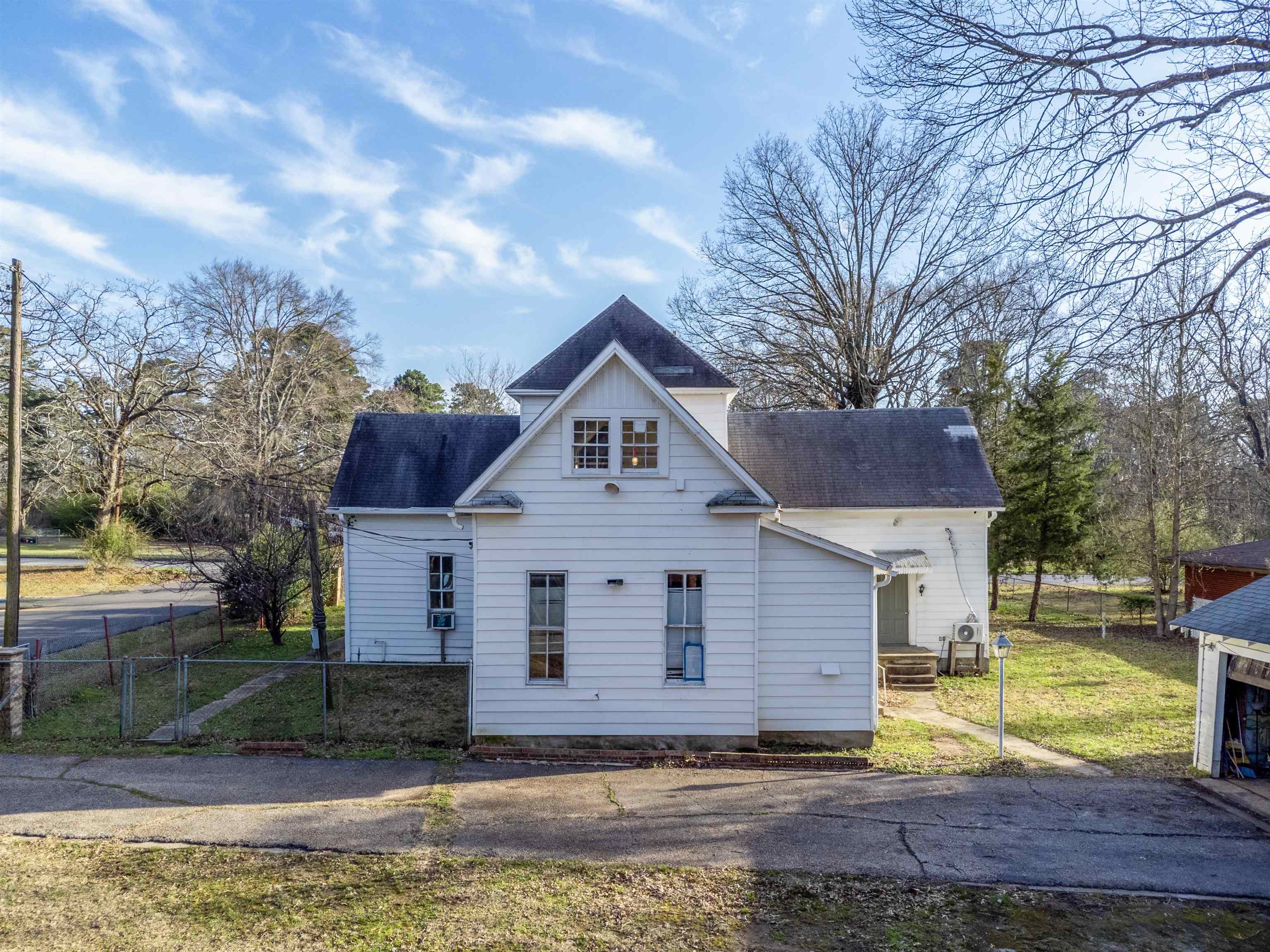 2701 University Ave