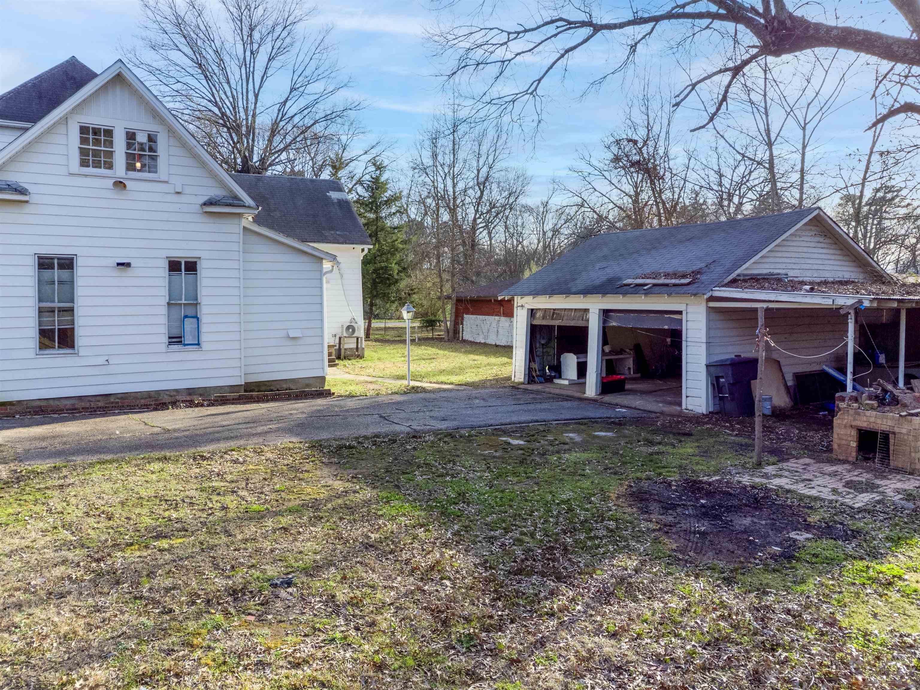 2701 University Ave
