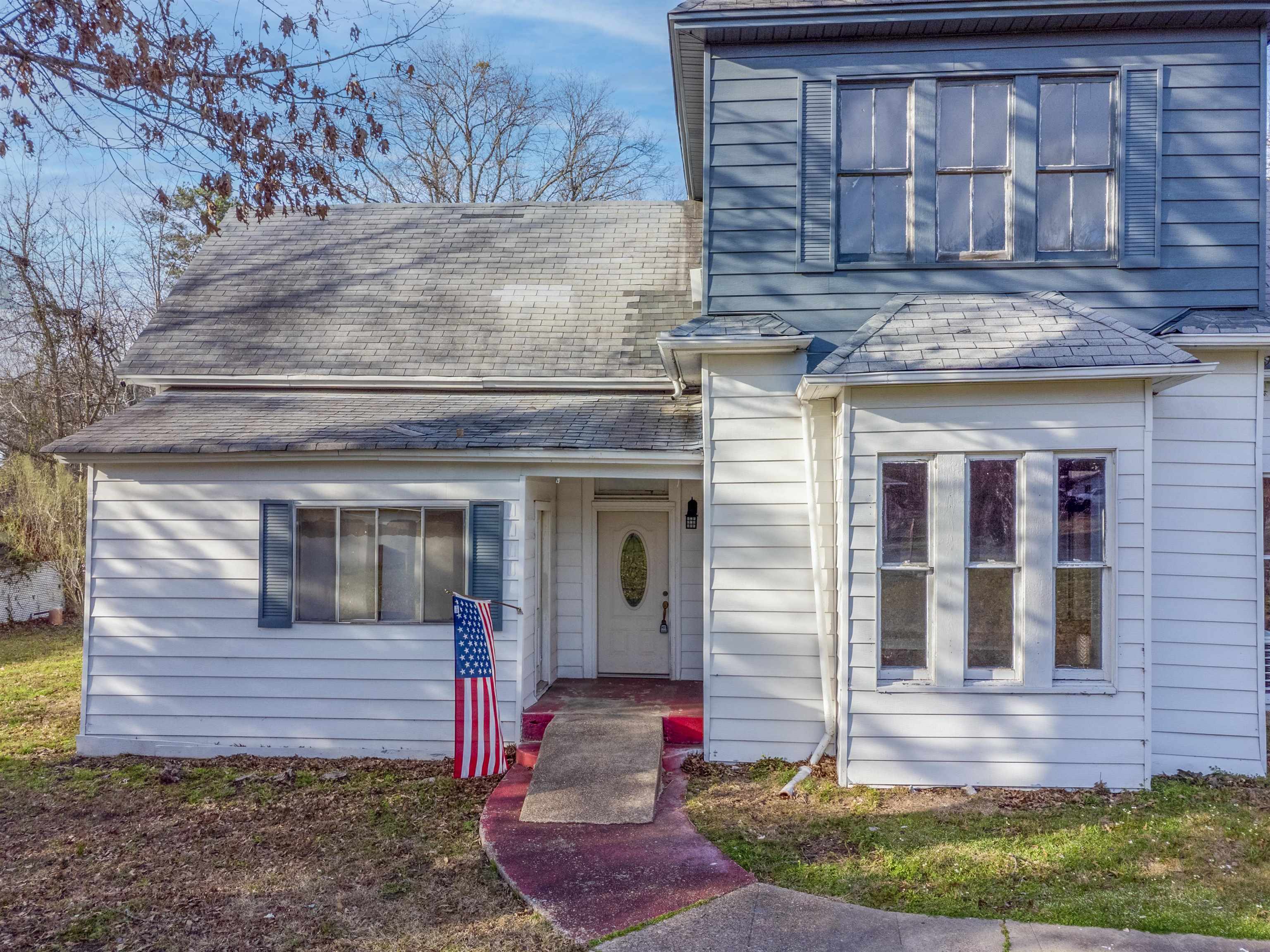 2701 University Ave
