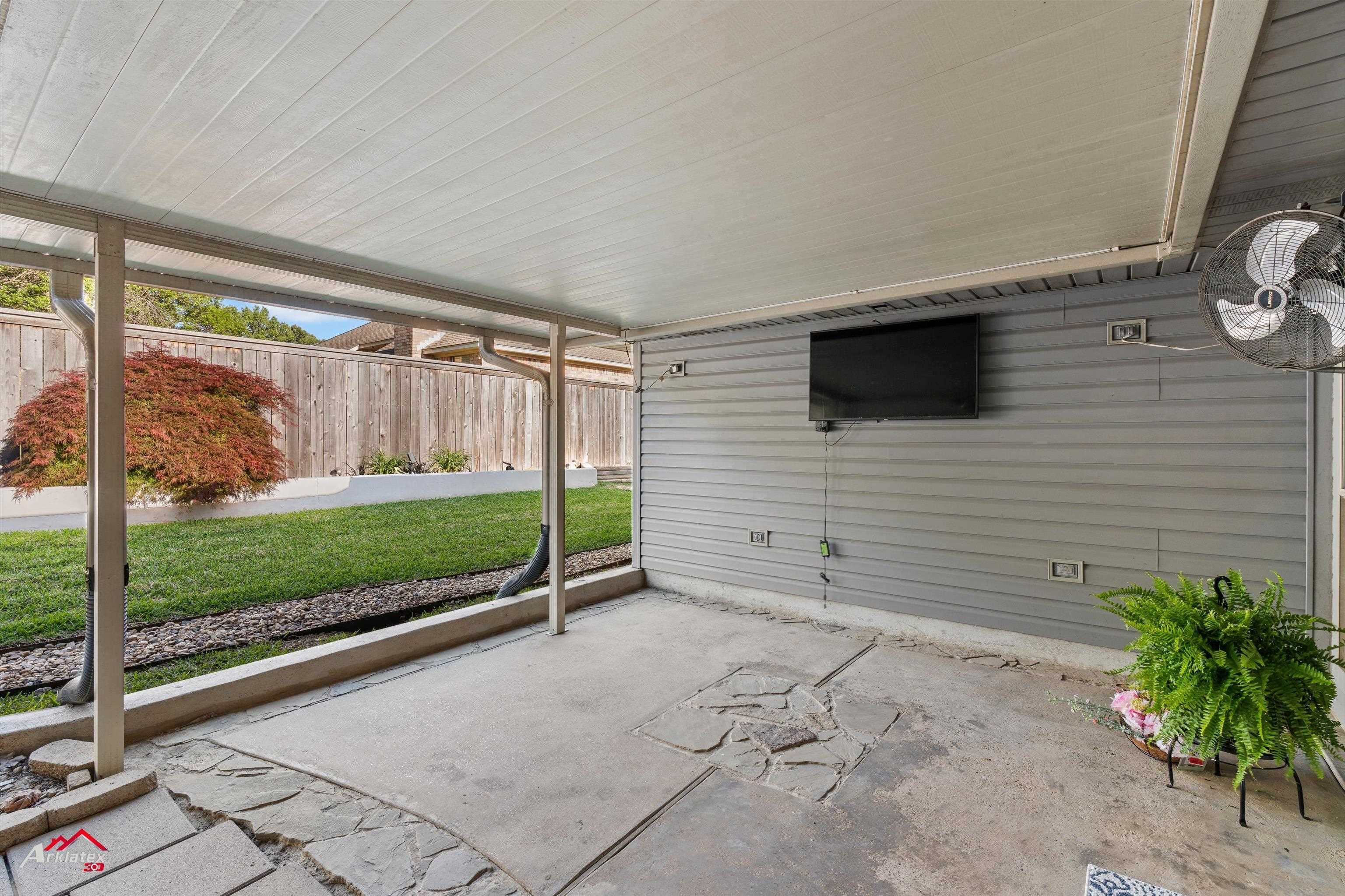 404 Lakewood Dr
