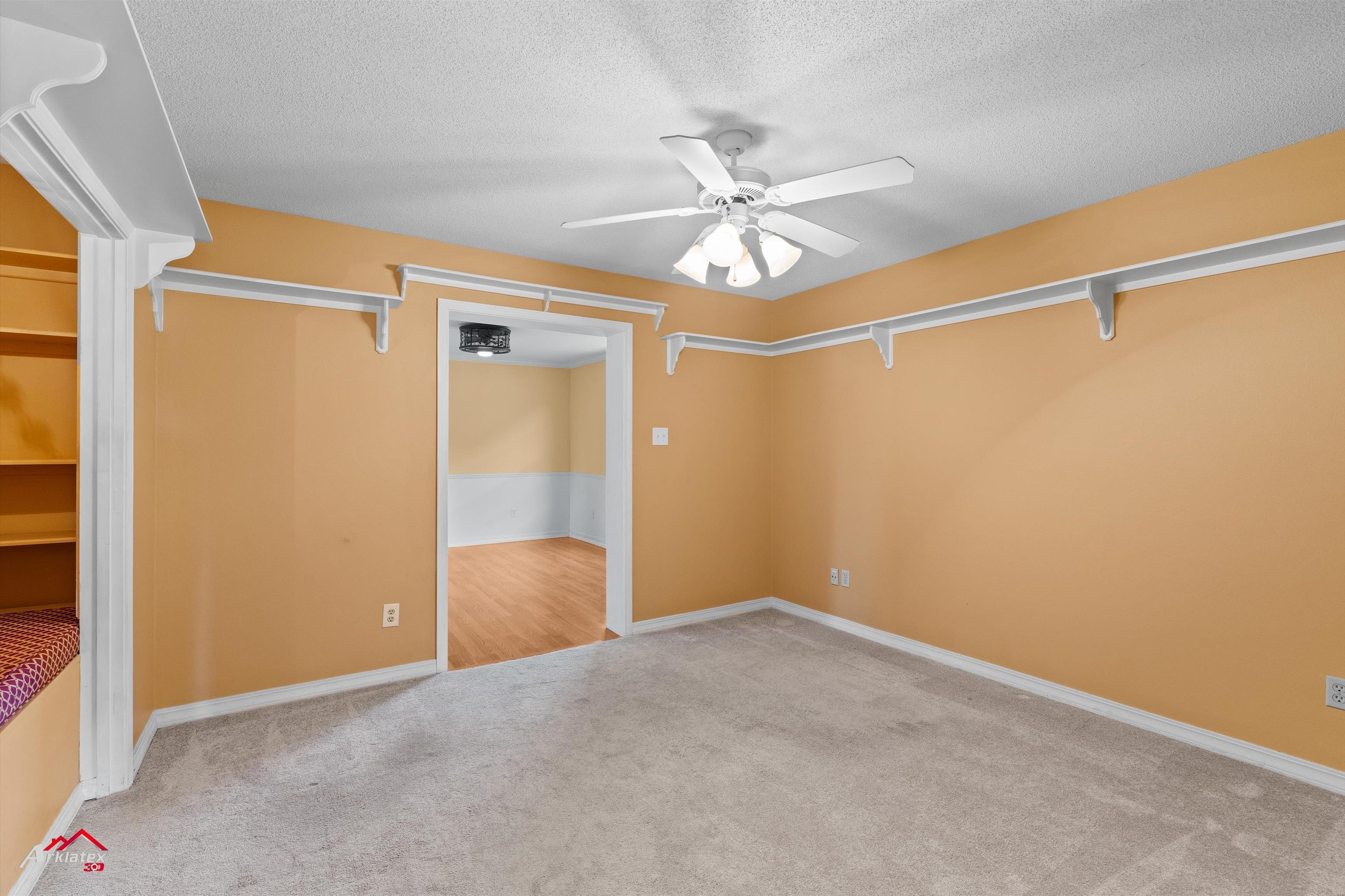 404 Lakewood Dr