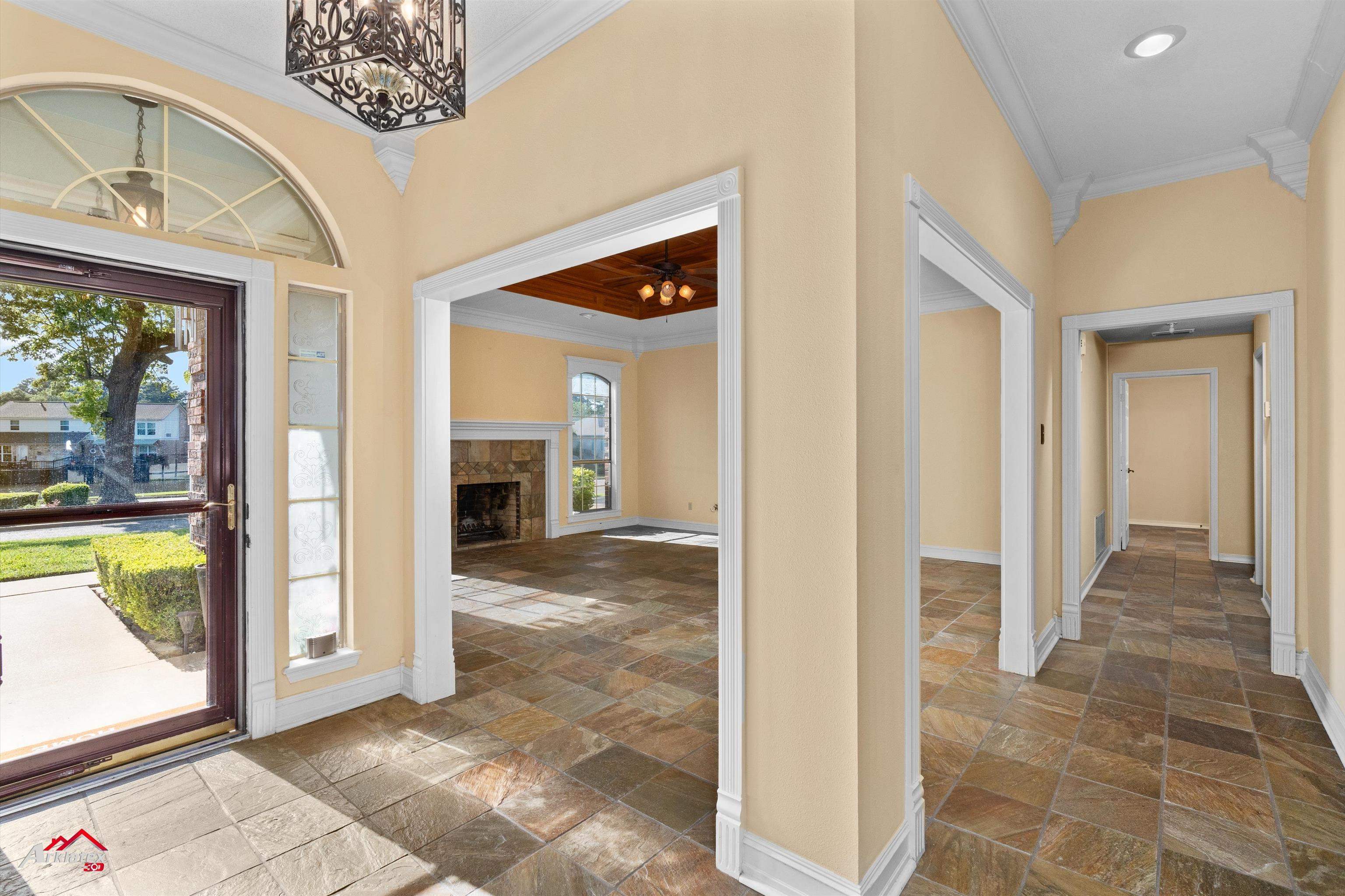 404 Lakewood Dr